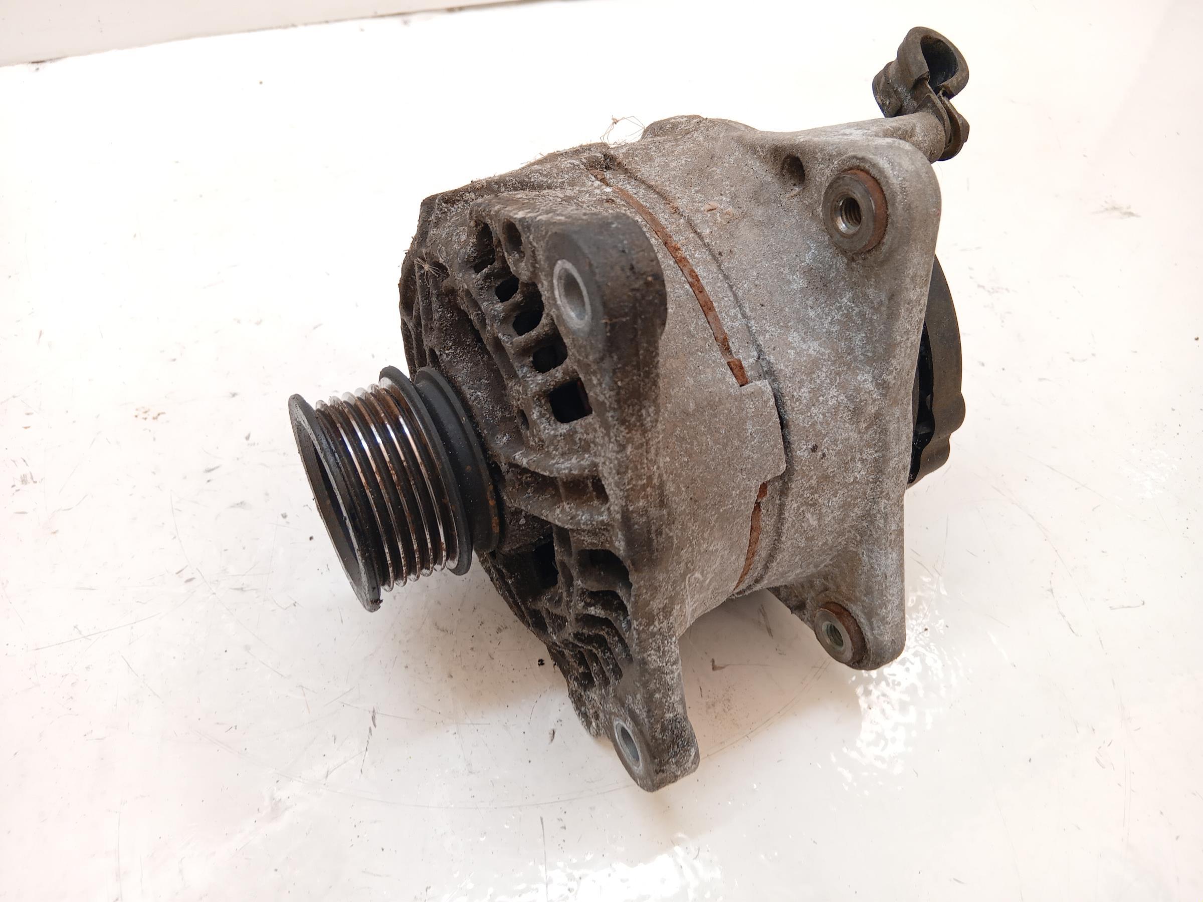 ALTERNATOR VW GOLF IV 1.6 -  zdjęcie 1