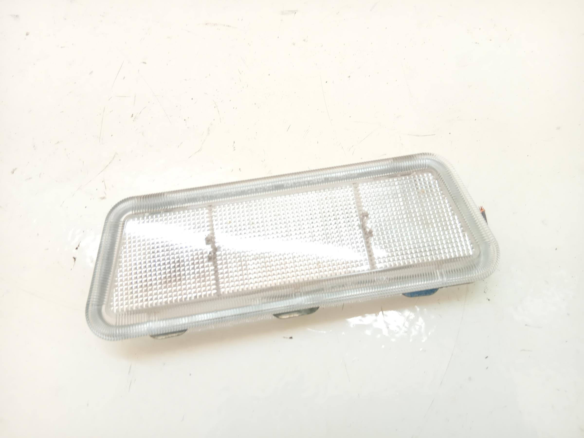 OŚWIETLENIE LAMPKA KABINY OPEL CORSA C -  zdjęcie 2