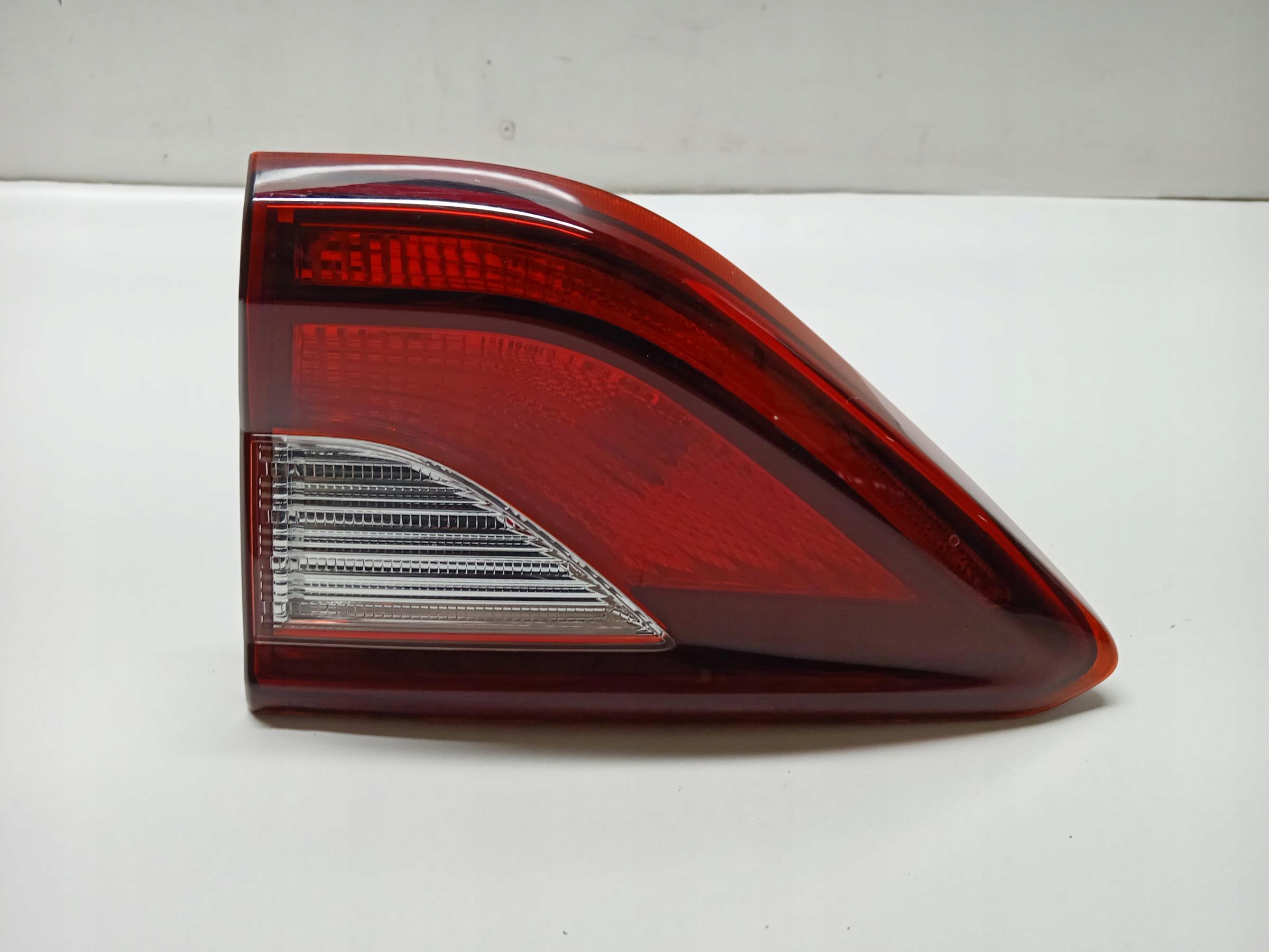 LAMPA PRAWA TYŁ KLAPA KIA STONIC -  zdjęcie 1