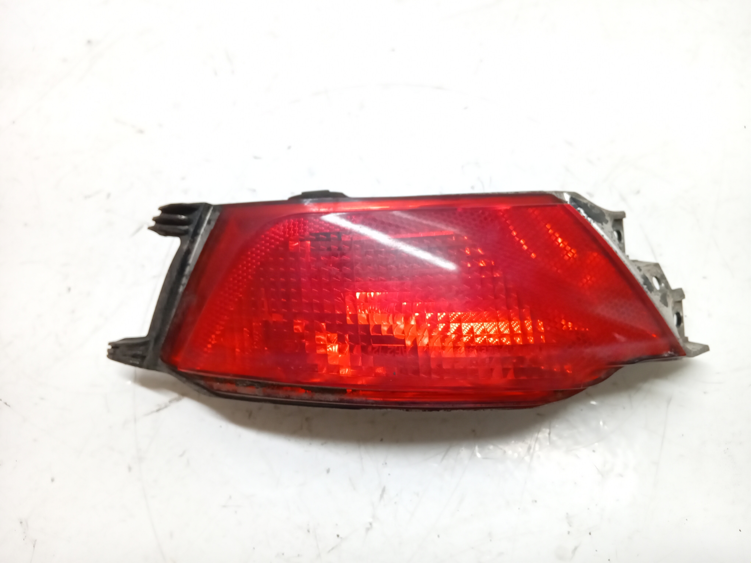 LAMPA PRAWA TYŁ ZDERZAK JAGUAR F-PACE -  zdjęcie 2