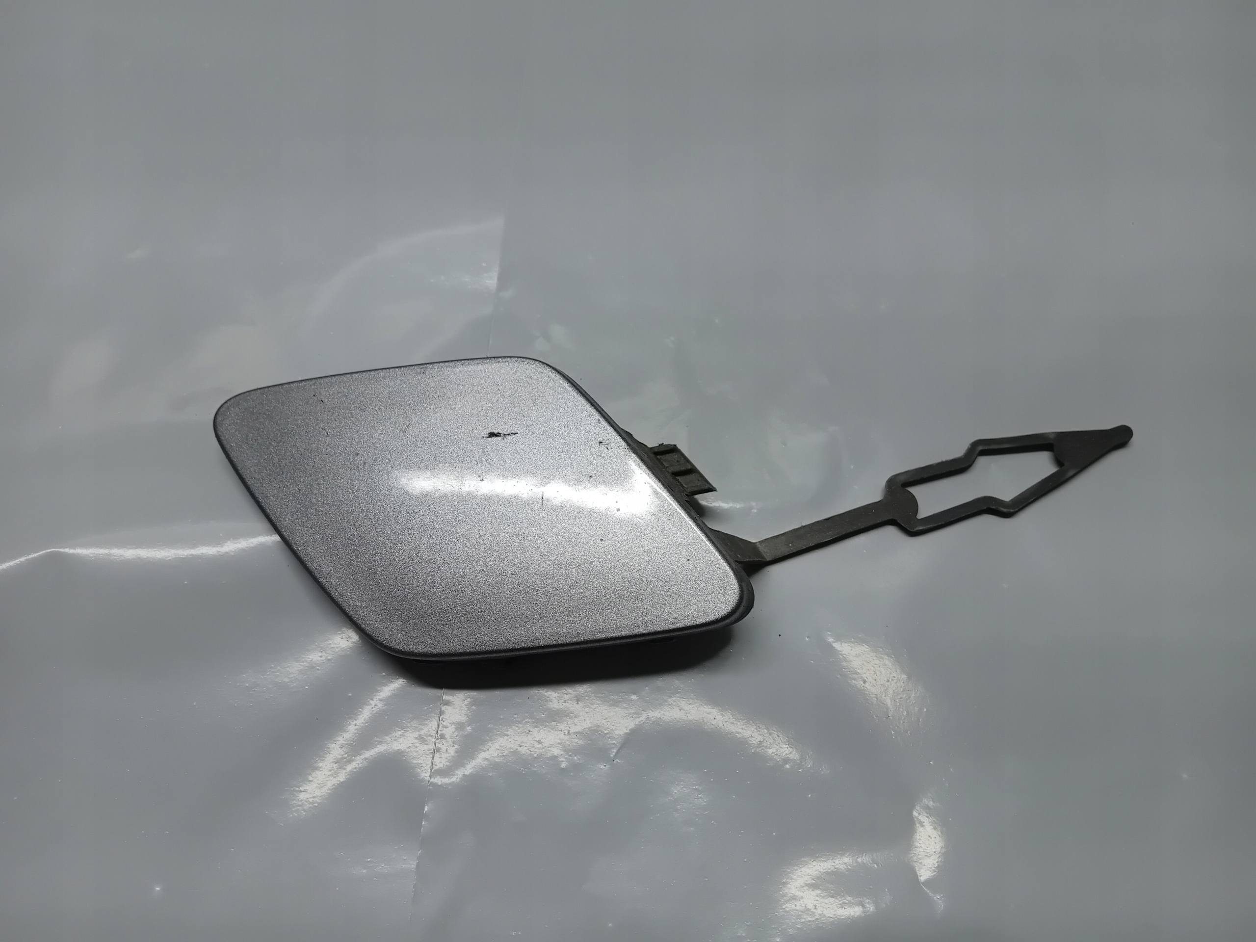ZAŚLEPKA HAKA ZDERZAK PRZÓD PEUGEOT 208 II -  zdjęcie 1