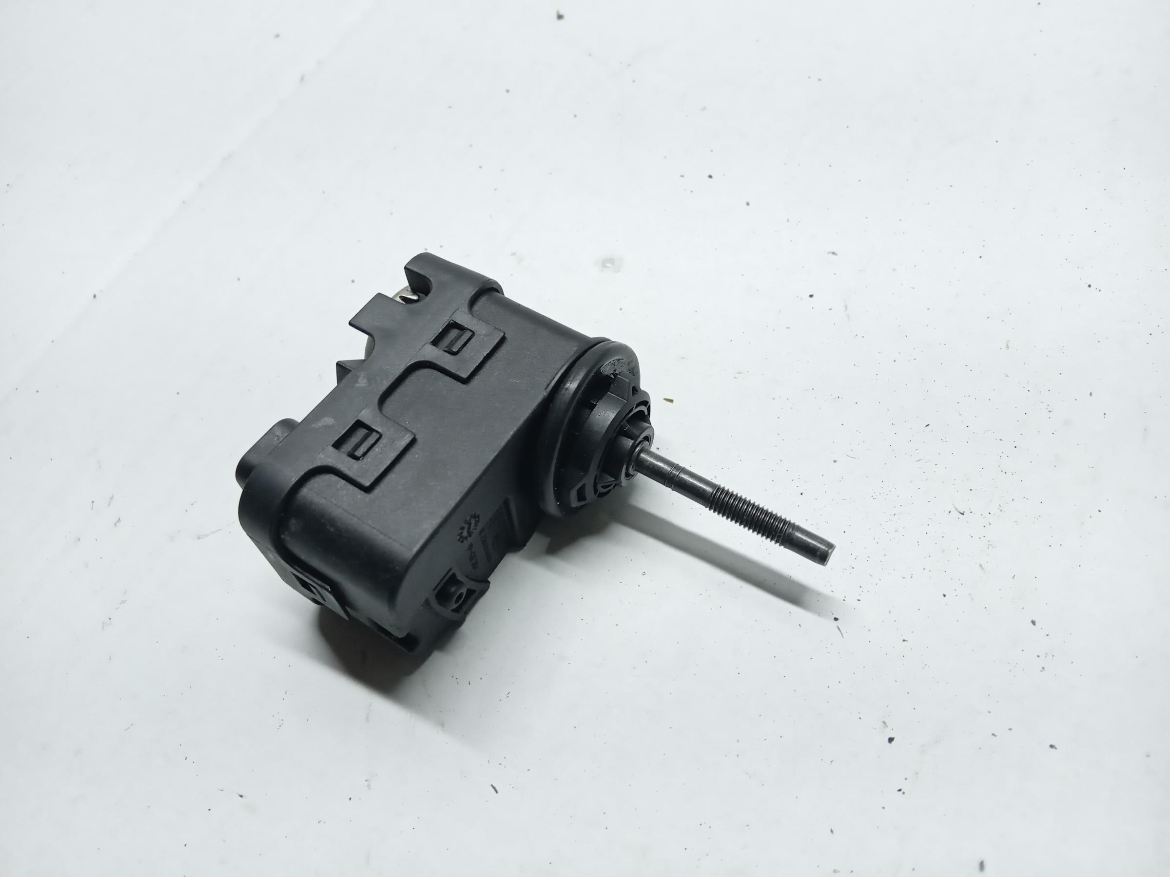 SILNICZEK REGULACJI LAMPY KIA STONIC -  zdjęcie 1