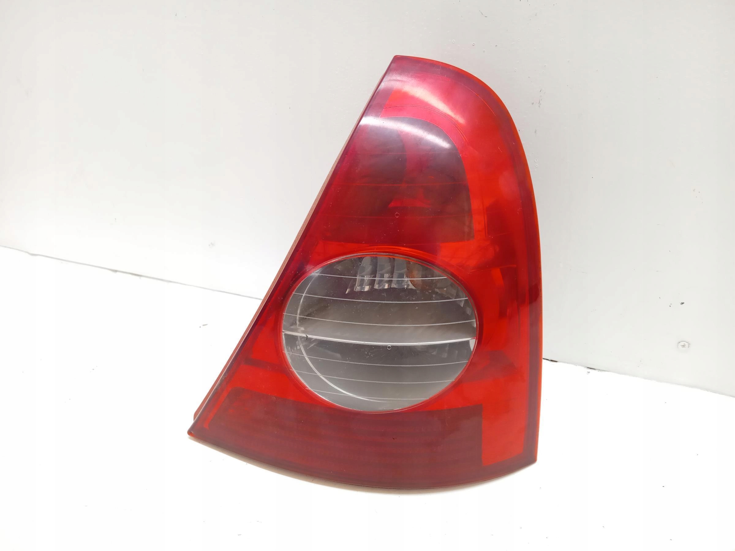 LAMPA PRAWA TYŁ RENAULT CLIO II 3D -  zdjęcie 3
