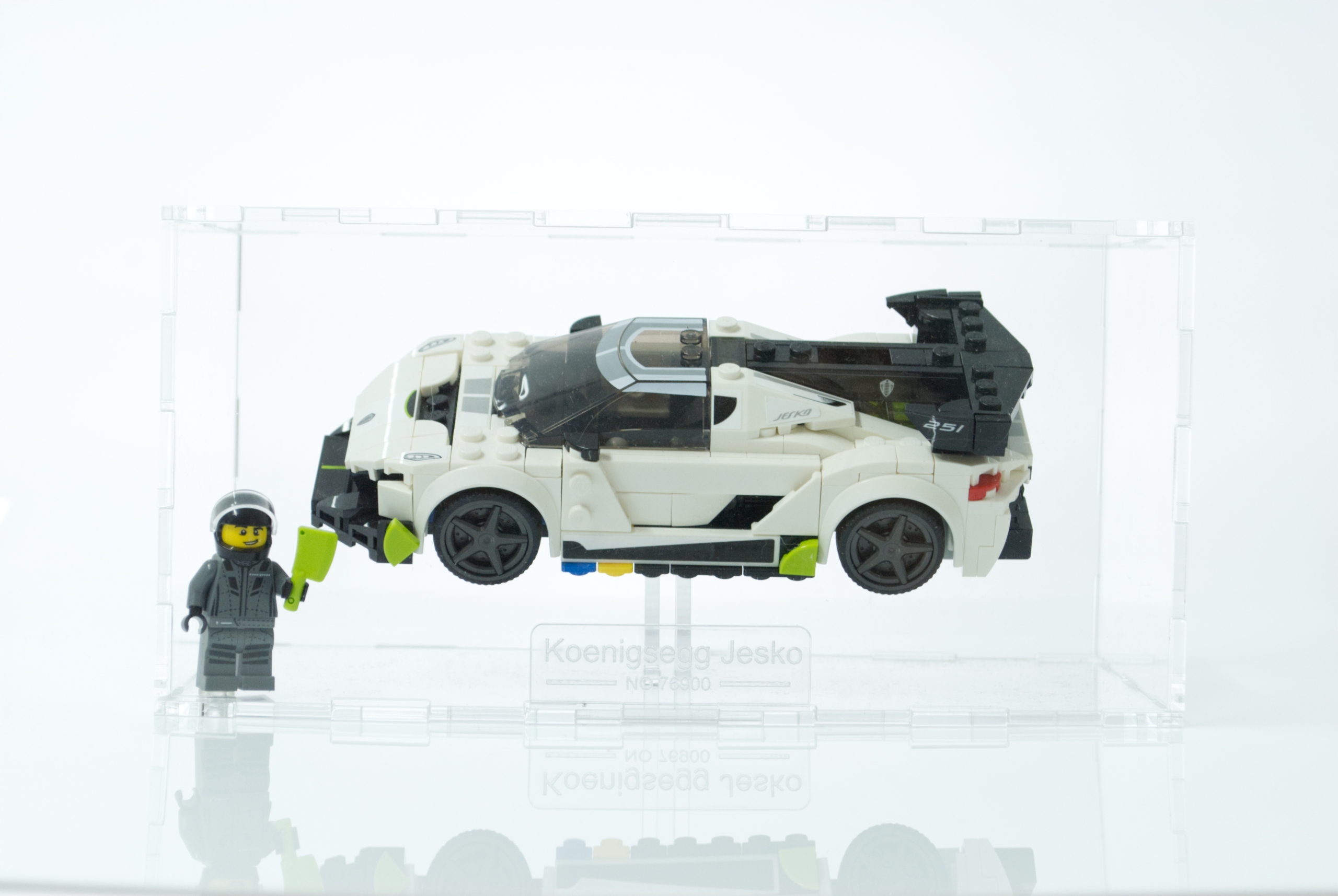 PUDEŁKO STOJAK GABLOTKA NA KLOCKI LEGO SPEED CHRONI PRZED KURZEM I UV