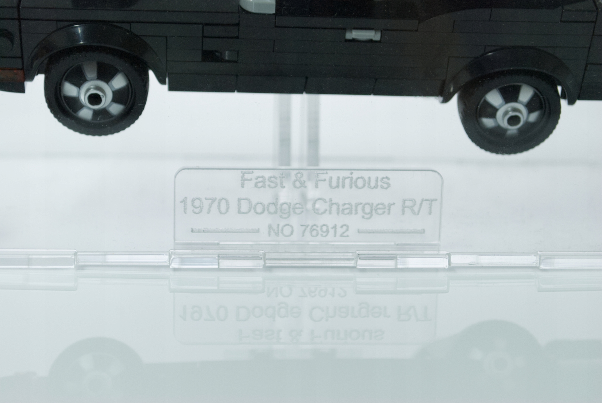 PUDEŁKO STOJAK GABLOTKA NA KLOCKI LEGO SPEED CHRONI PRZED KURZEM I UV