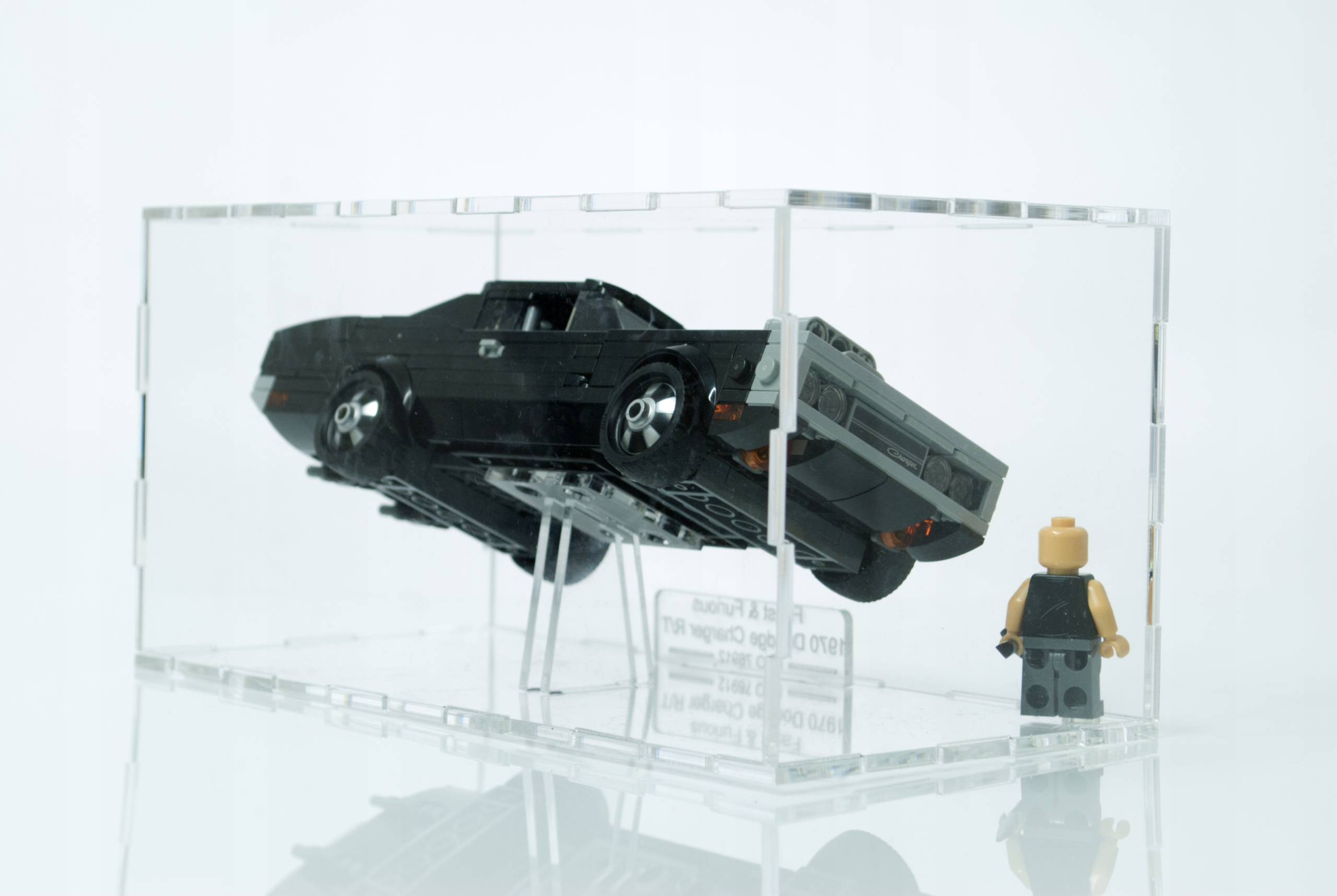 PUDEŁKO STOJAK GABLOTKA NA KLOCKI LEGO SPEED CHRONI PRZED KURZEM I UV