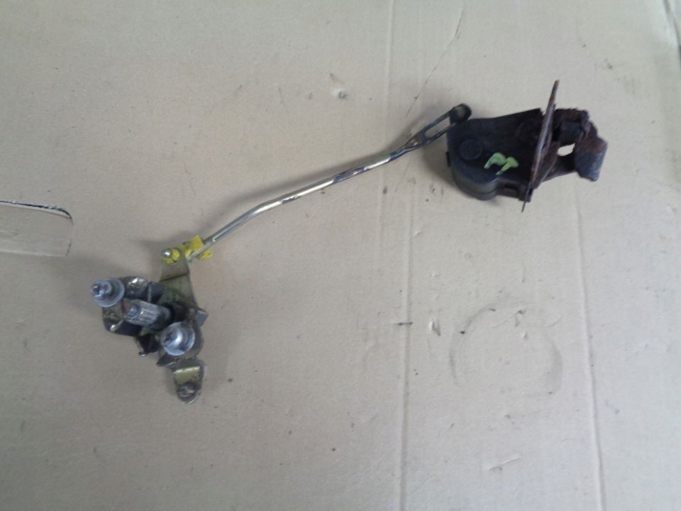 RYGIEL ZAMEK DRZWI PRAWY TYŁ LAND CRUISER LJ70 87R