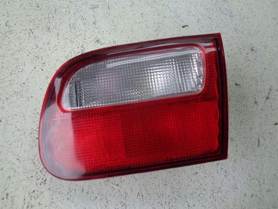 LAMPA TYLNA WEWN PRAWA HONDA CIVIC HB 1992-1995 TYŁ PRAWY