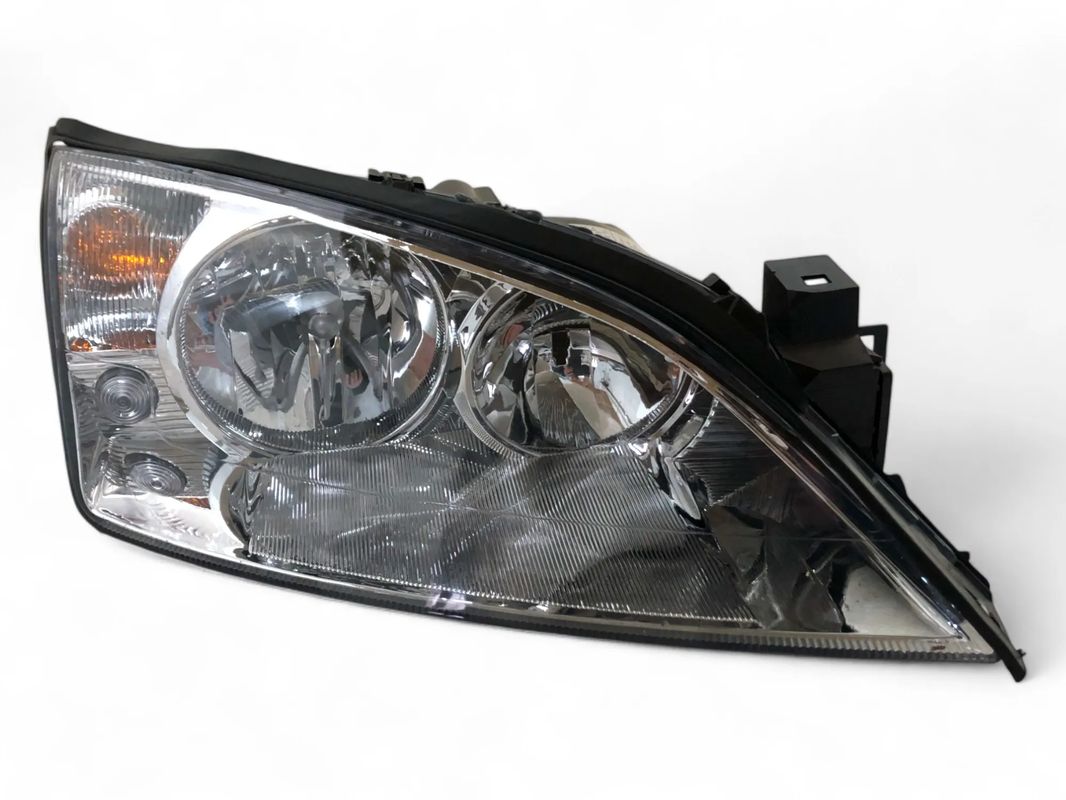 FORD MONDEO III MK3 2001-2006 REFLEKTOR LAMPA PRZÓD PRZEDNIA PRAWA TYC