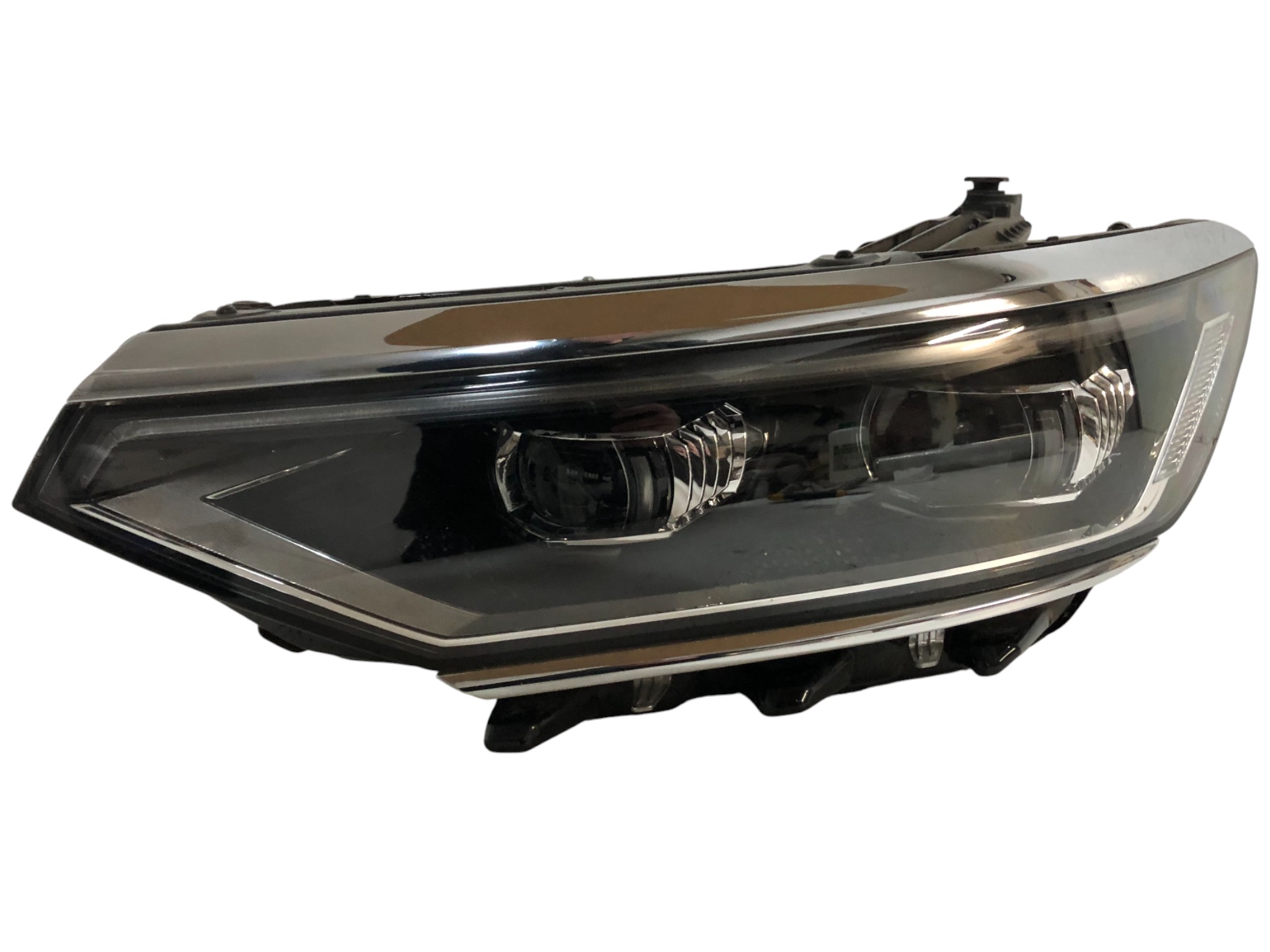 VW Passat B8 2021r LIFT Reflektor Lampa przód lewy full led IQ light ORYG.