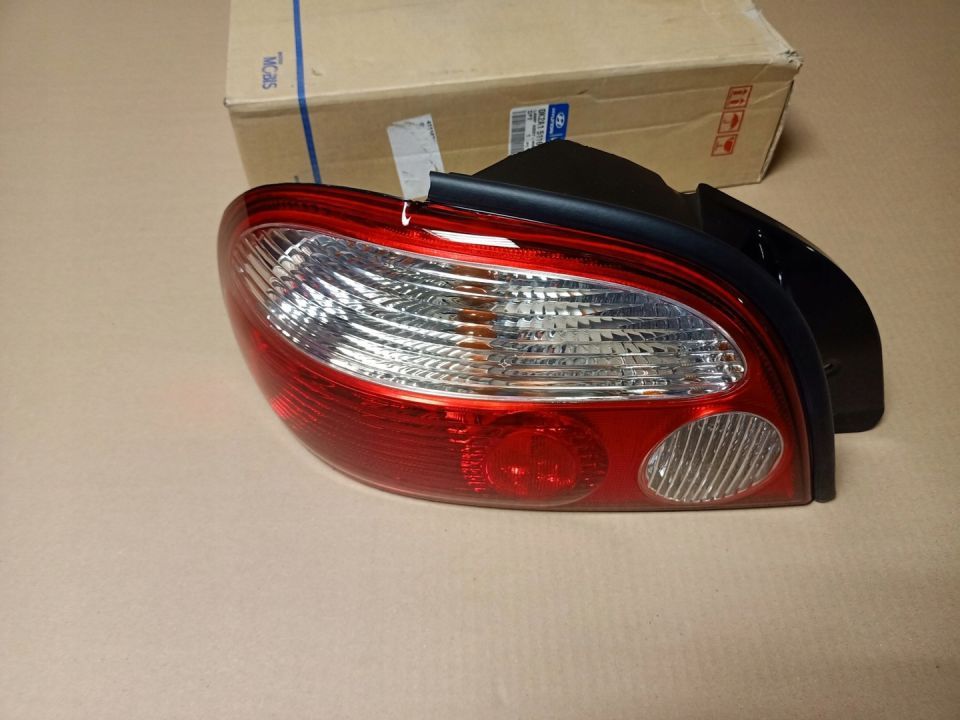 LAMPA TYŁ LEWA KIA SEPHIA II LIFT 1998-2001 TYŁ LEWY