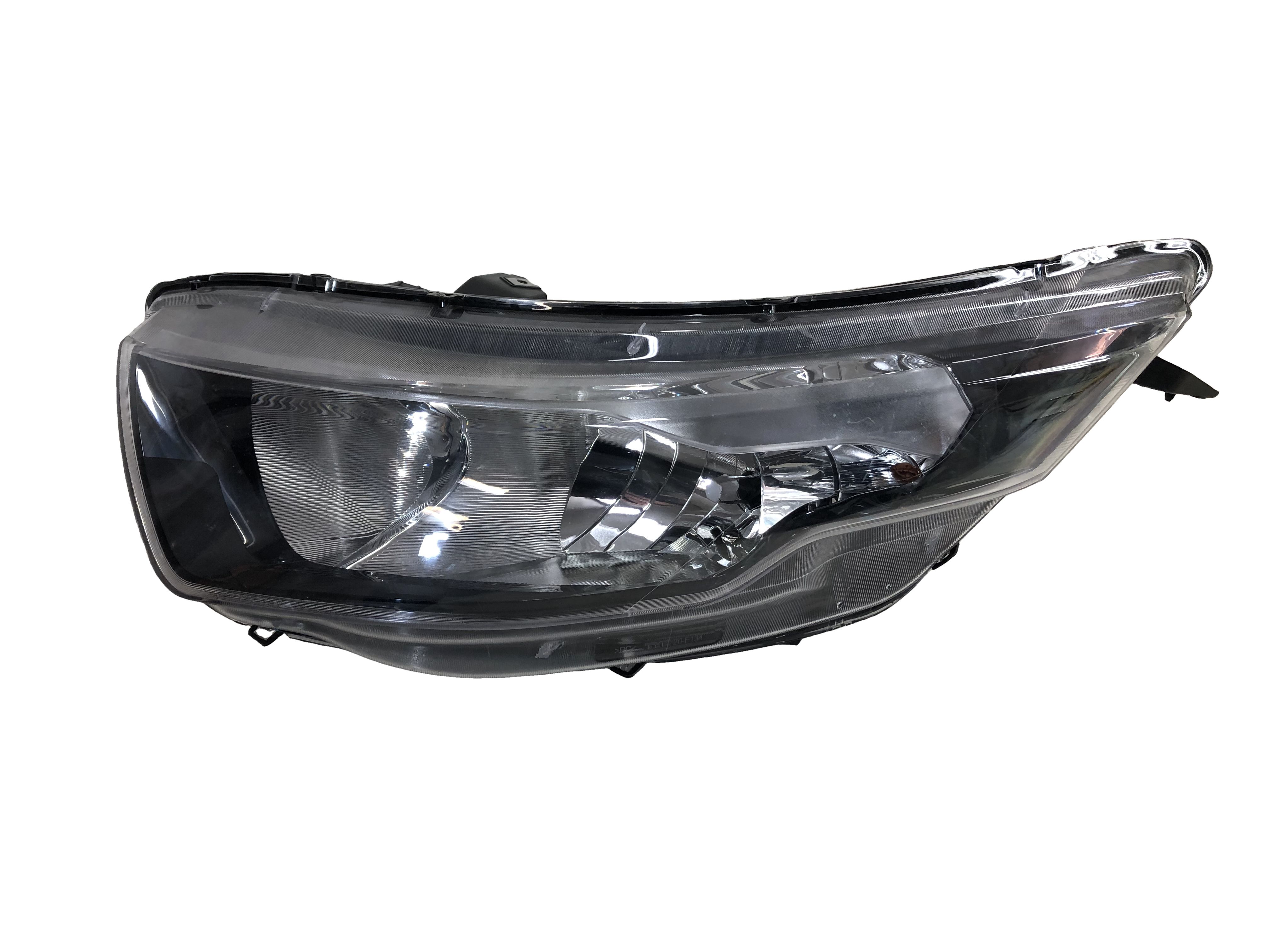 IVECO Daily (VI gen.) 07.2014-12.2019 Reflektor / Lampa przednia lewa
