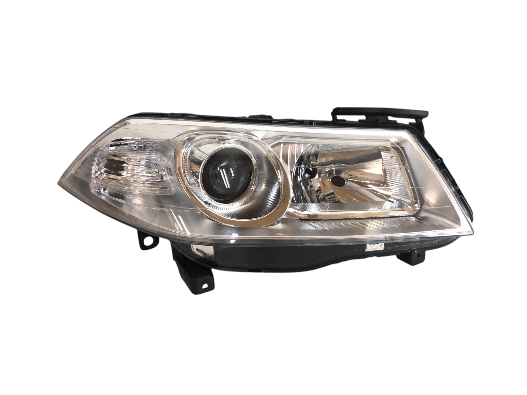 RENAULT MEGANE II 06.2006-10.2008 LIFT Reflektor przedni prawy H1 H7