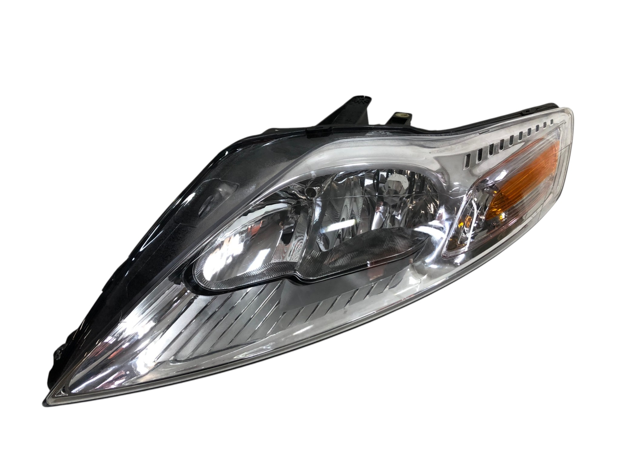 Ford Mondeo IV BA7 03.2007-09.2010 Reflektor / Lampa przednia lewa H1+H7