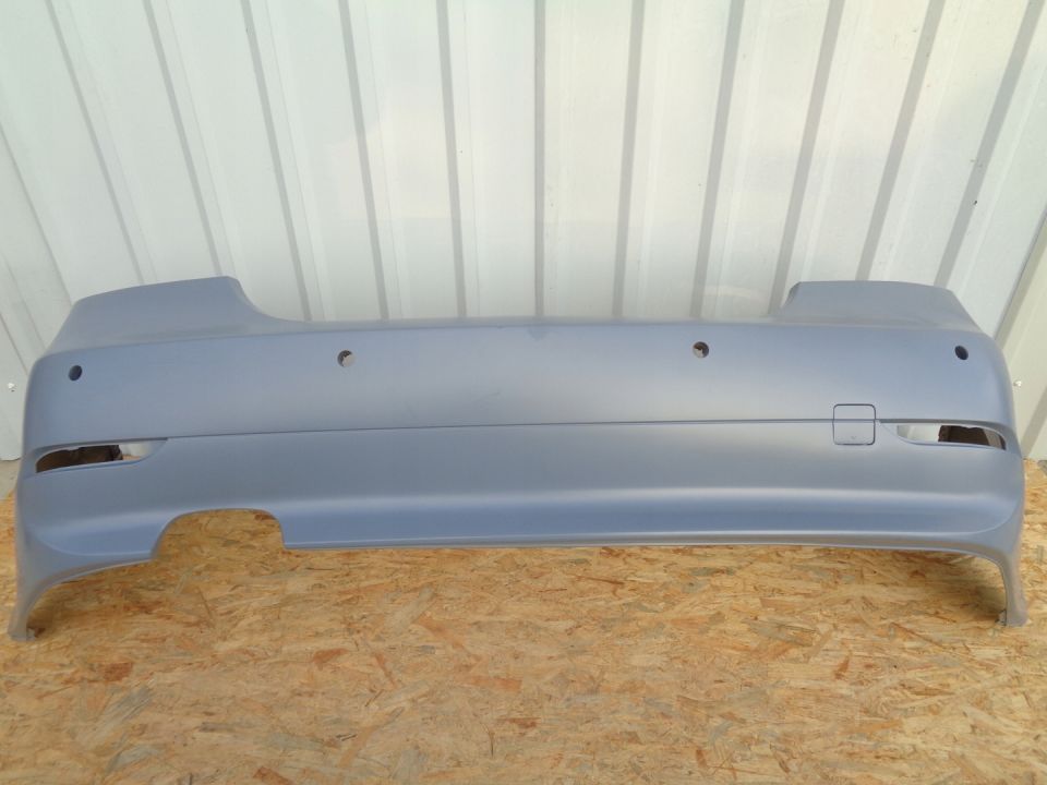 ZDERZAK TYŁ BMW 5 E60 E61 SEDAN PDC 2003-07 TYLNY