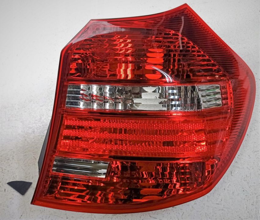 LAMPA TYLNA PRAWA BMW 1 E81 E82 E87 E88 LIFT 07-13