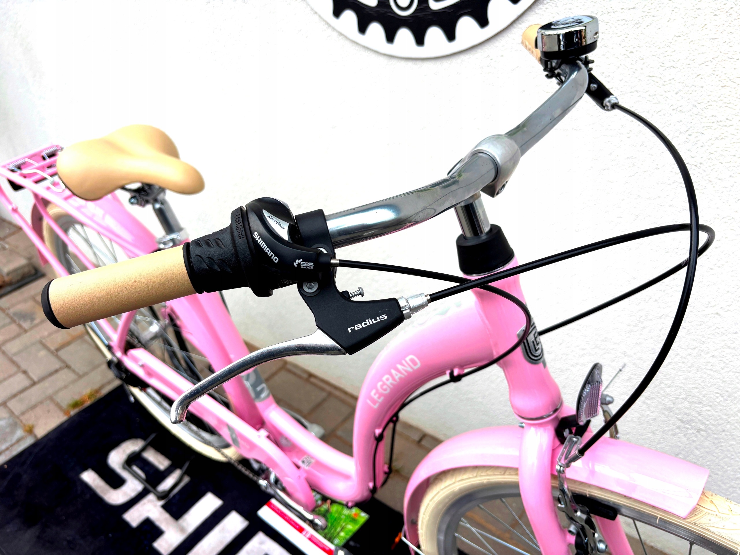 2c5d509596cbc7f98cabb9703b0927d3.jpg