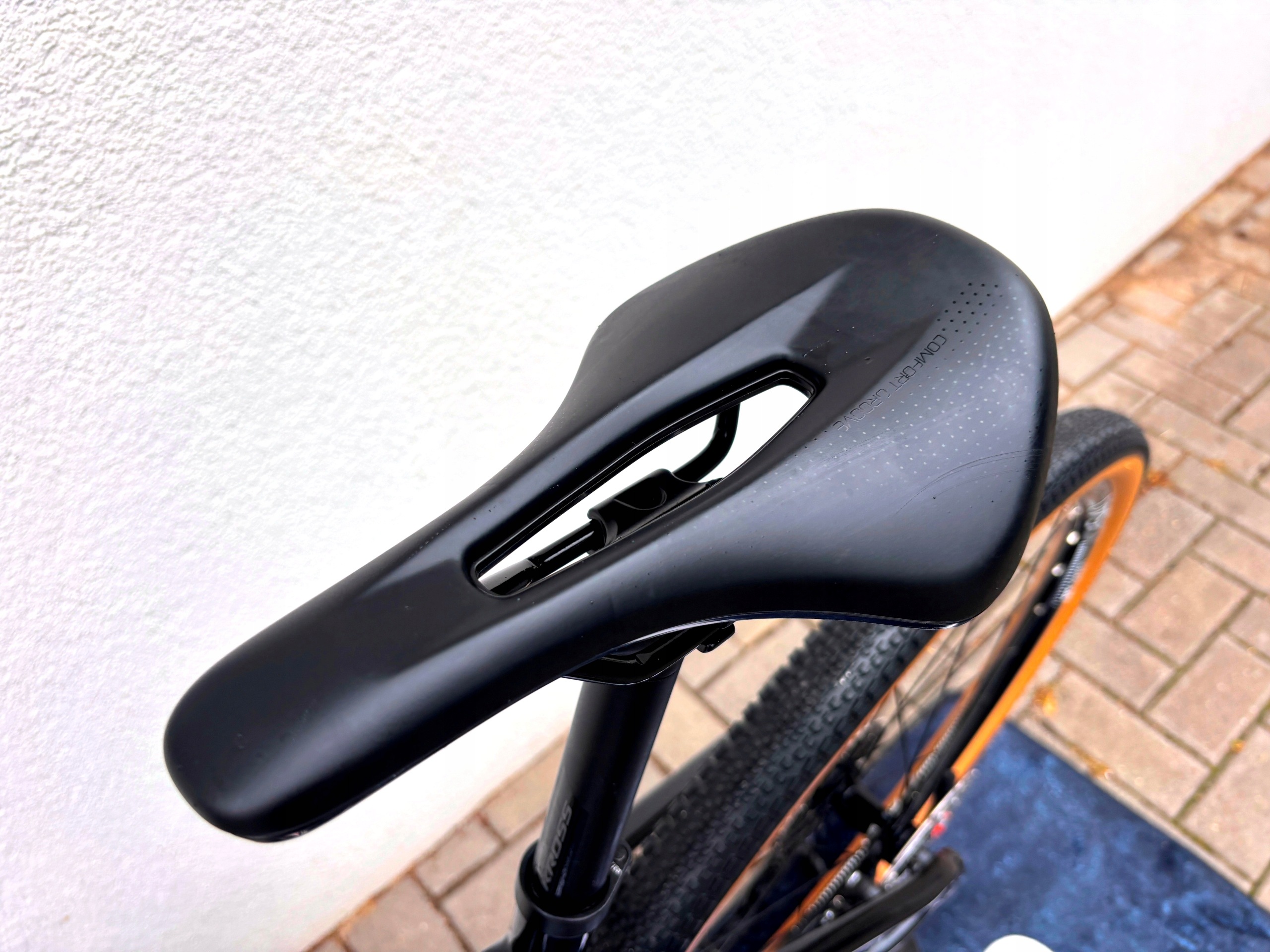 6e8e335886bfbe949ee00bd29c3163c7.jpg
