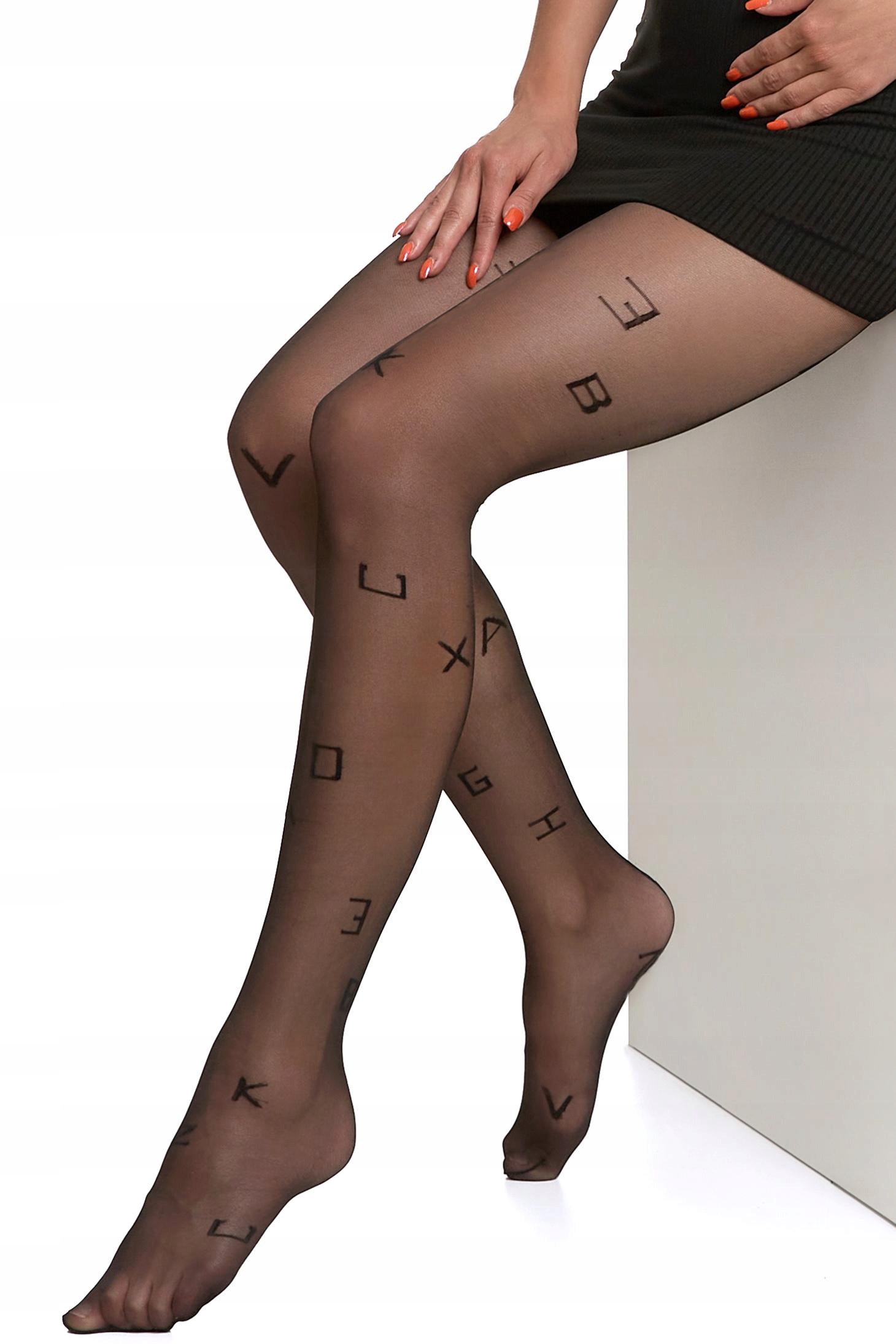 RAJSTOPY CZARNE MATOWE CLEO BEZPALCOWE DAMSKIE WZÓR LITERKI 20 DEN MORAJ R3