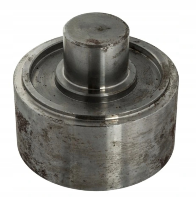 Sworzeń górny zwrotnicy przedniej Ursus C-385 88175091