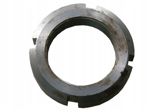 Nakrętka wałka atakującego KM8 Ursus C-385 80153184