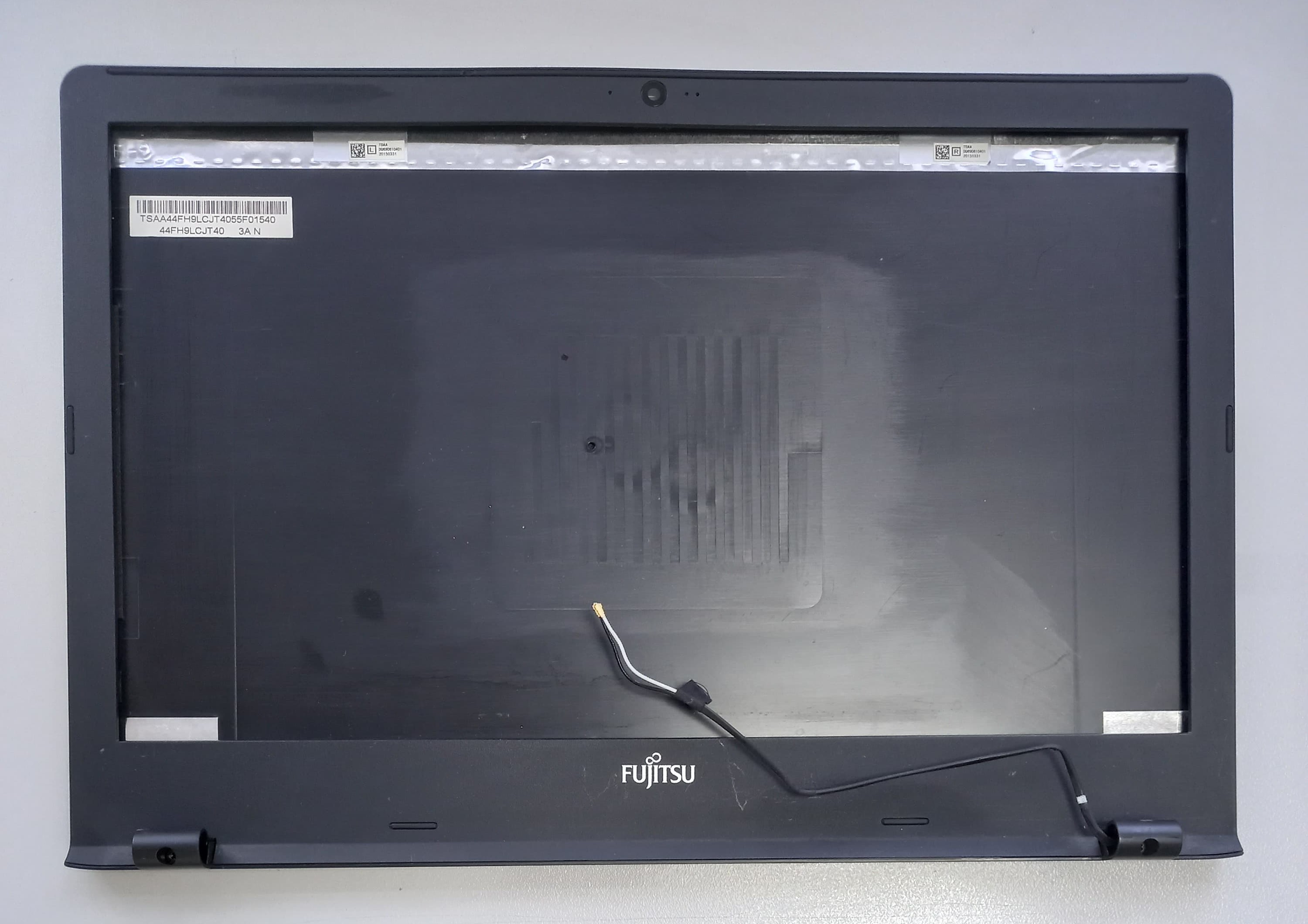 Fujitsu Lifebook A555 LCD Abdeckung Kamera Bildschirmrahmen 44FH9LCJT40
