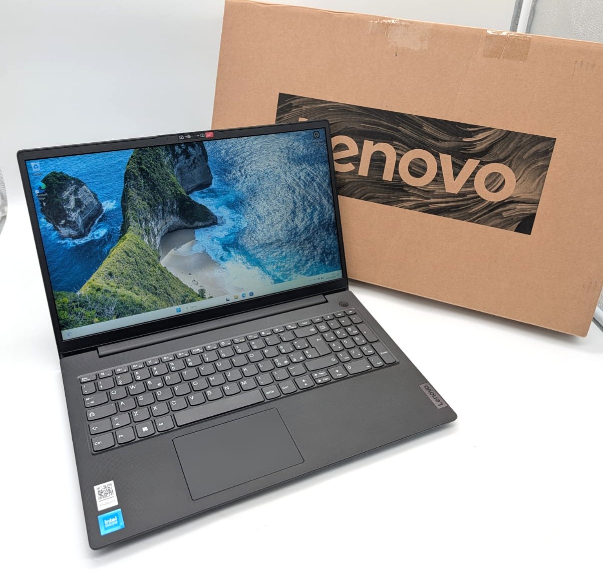 Laptop Lenovo V15 G2 IJL 15,6