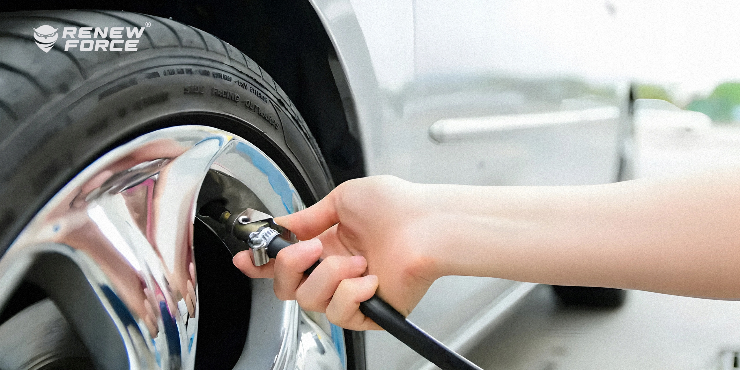 PISTOLET DO POMPOWANIA KÓŁ Z CYFROWYM MANOMETREM 18 BAR DOKŁADNOŚĆ 0,01 BAR