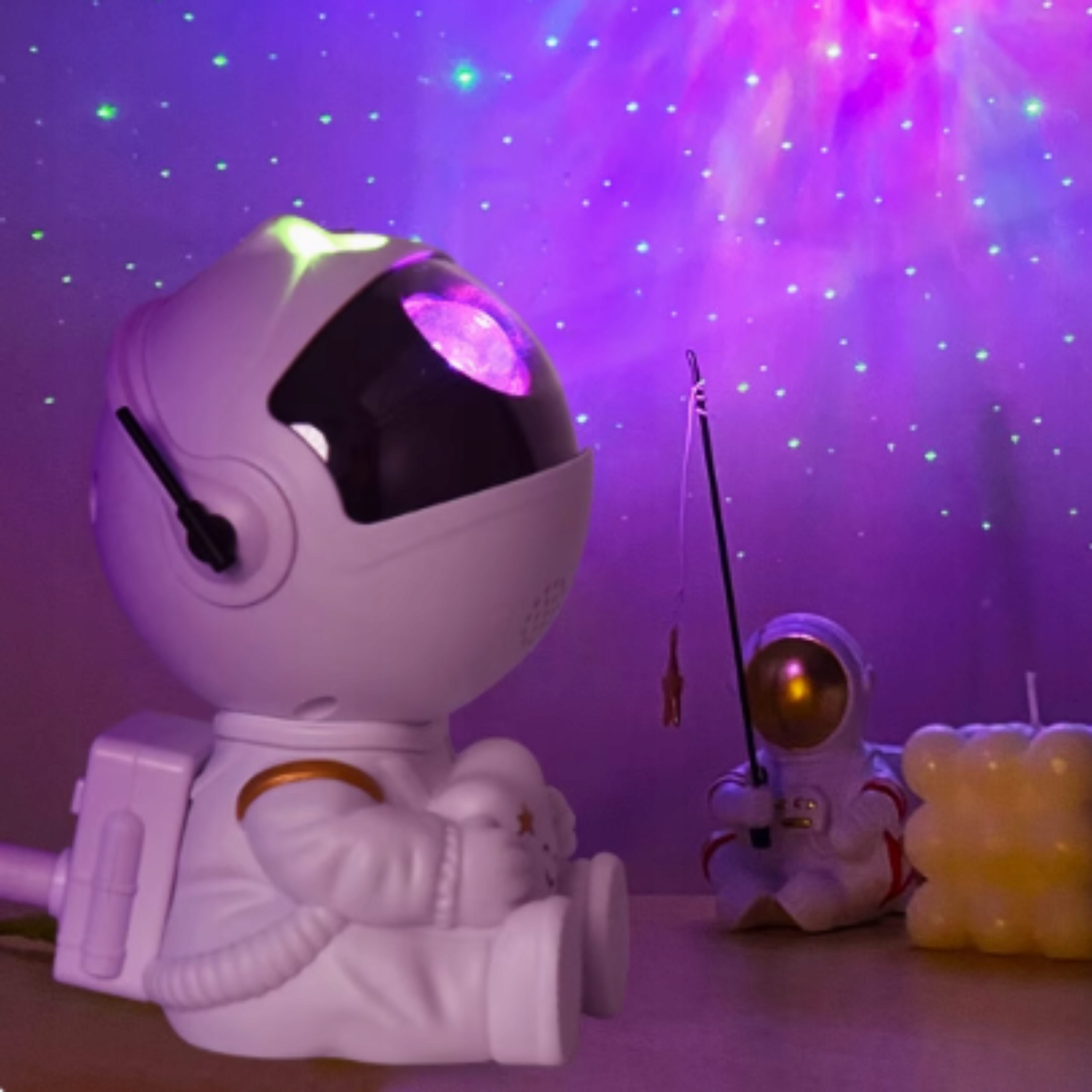 PROJEKTOR GWIAZD Astronauta LAMPKA NOCNA LED dla dzieci RZUTNIK NIEBA PILOT