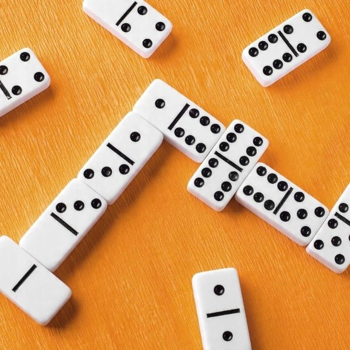 GRA DOMINO LOGICZNA DO ZABAWY EDUKACYJNA PODRÓŻNA 28 ELEMENTÓW RODZINNA