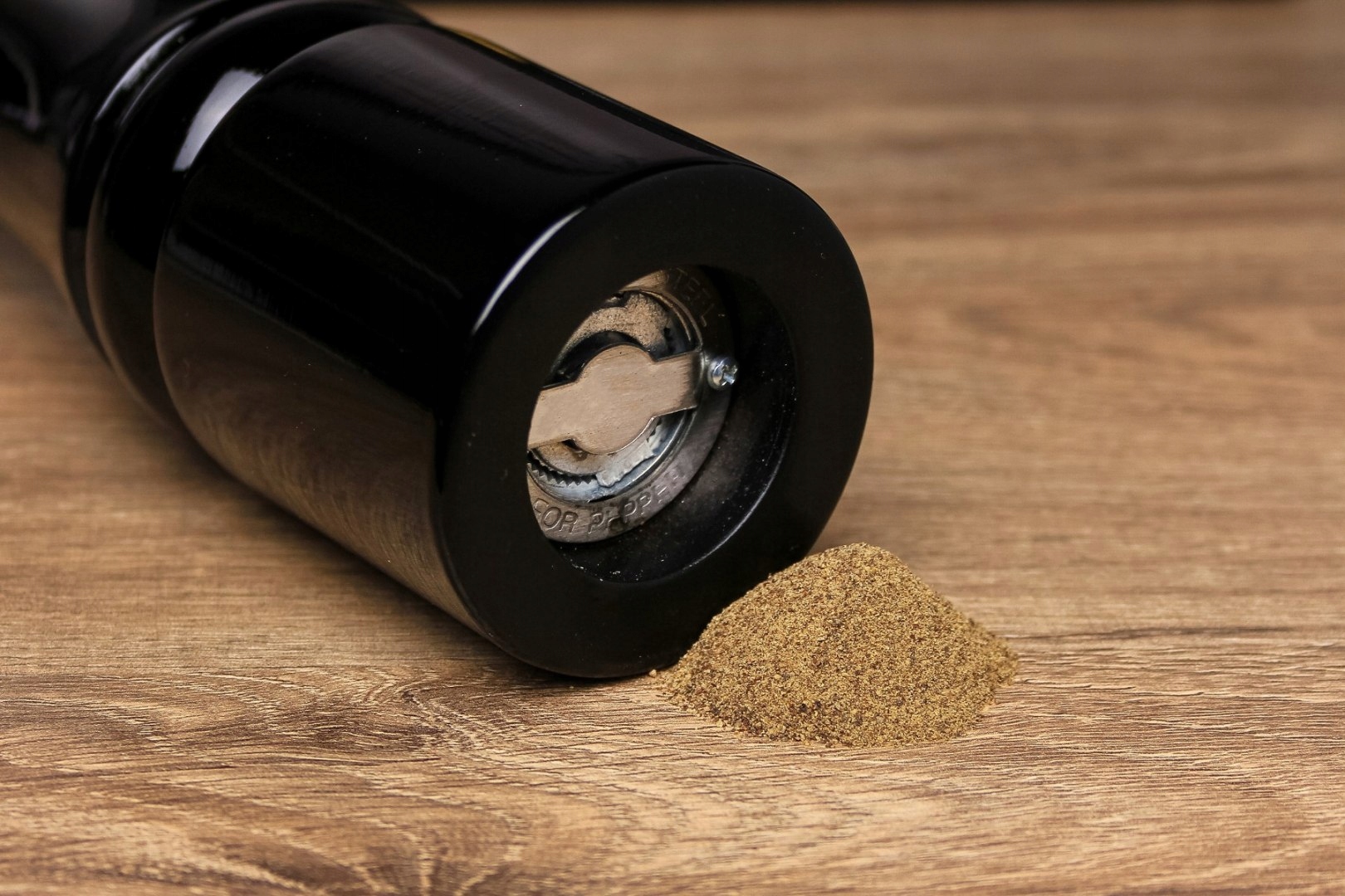 MŁYNEK RĘCZNY DO PIEPRZU i SOLI ZESTAW DUŻY MŁYNKI MIELENIA PRZYPRAW 2szt