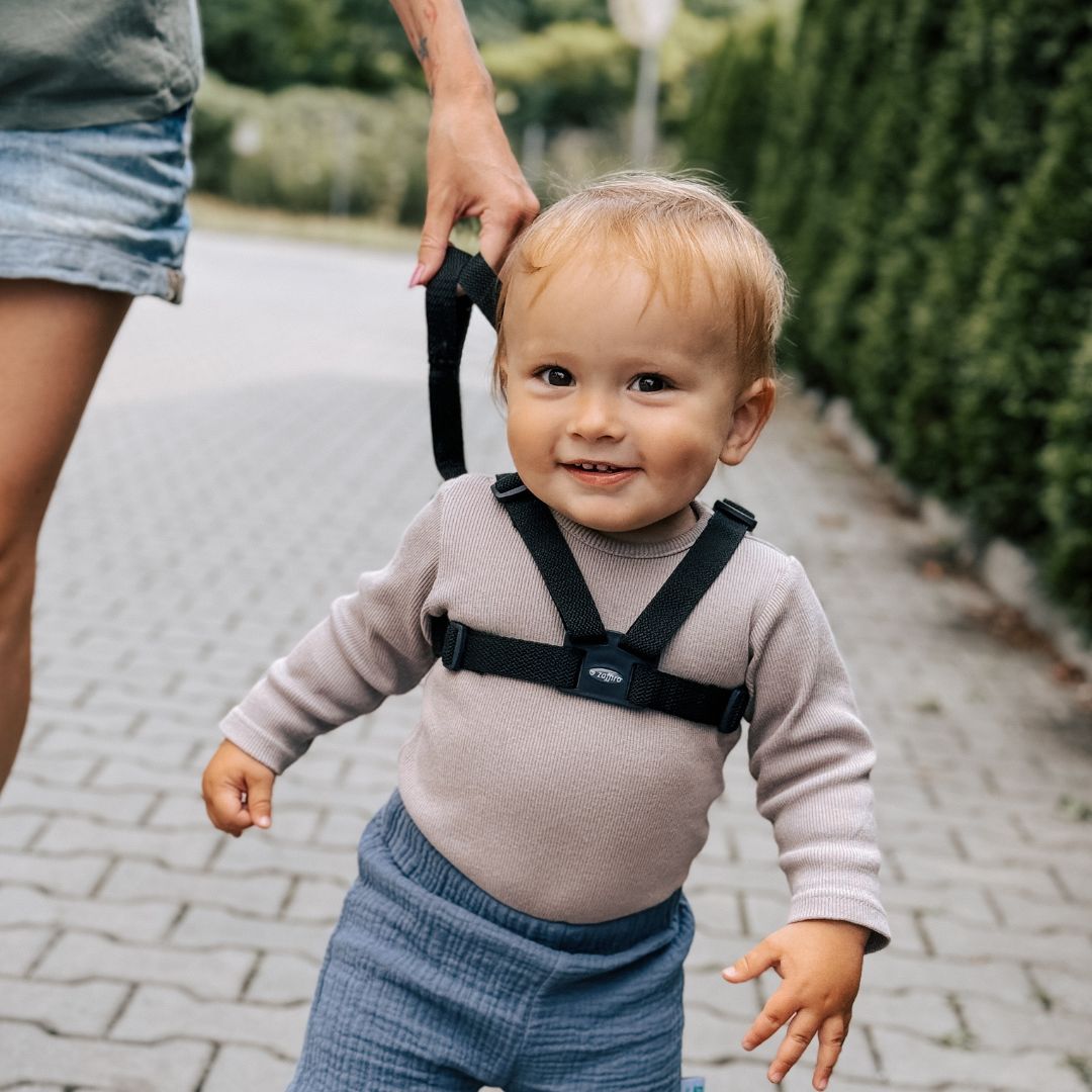 Szelki do nauki chodzenia Safe step black – dodatkowe ujęcie