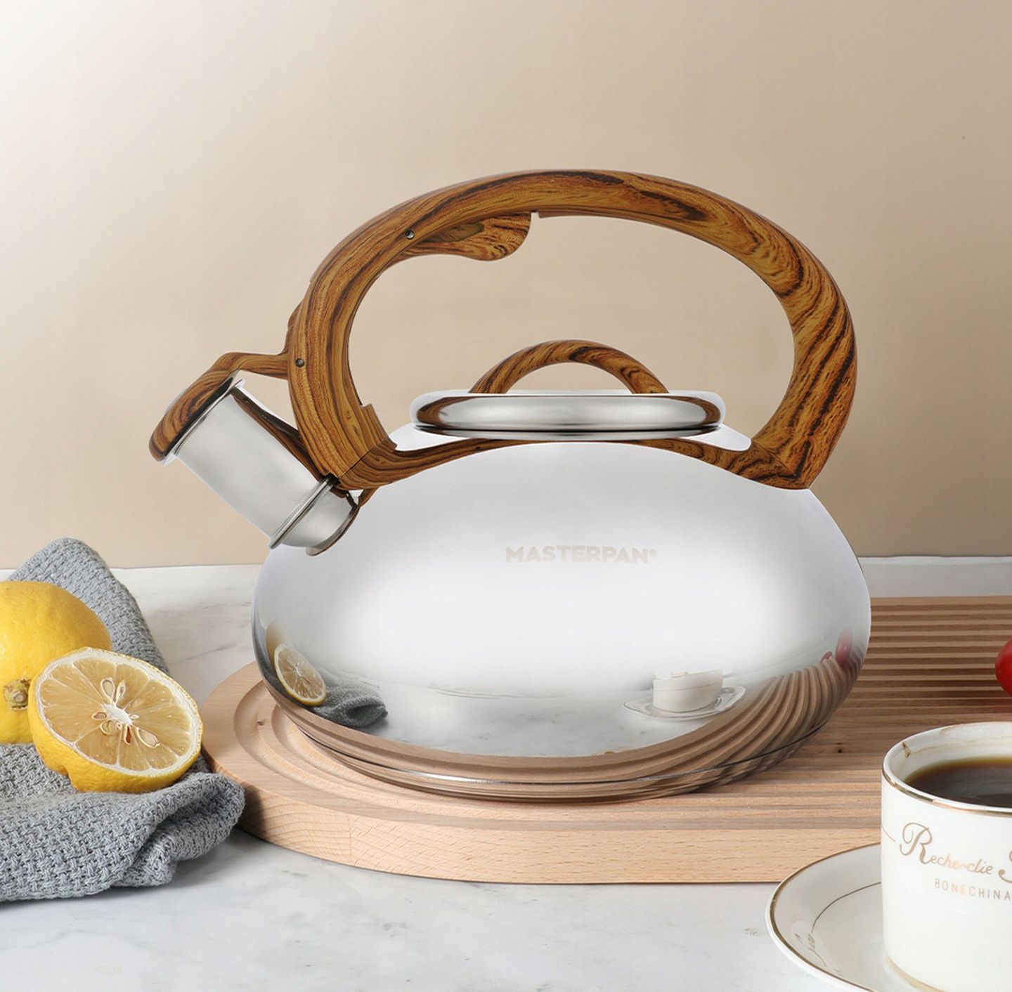 Stalowy czajnik 2-litrowy połysk. Gaz i indukcja. Masterpan MP-1007