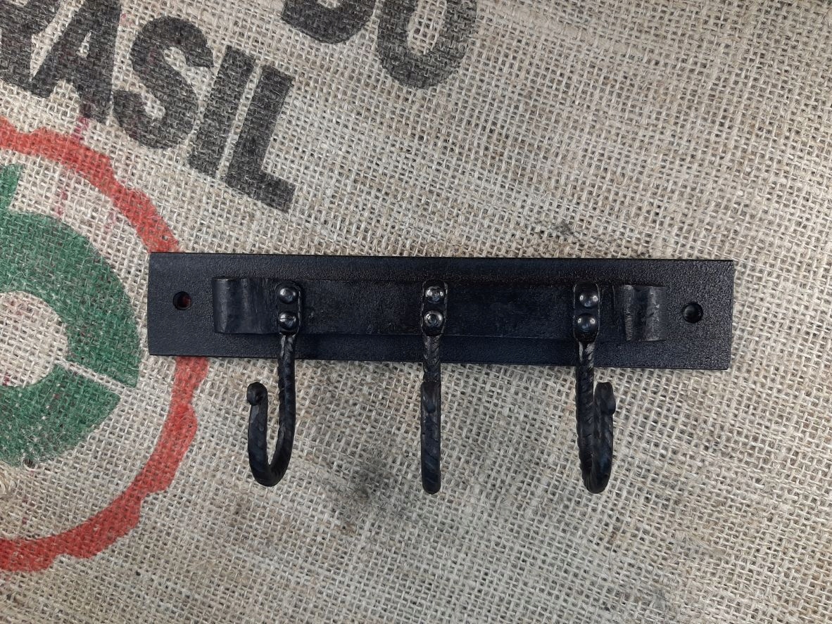 Wieszak ścienny na ubrania Moduł zbrojnik 3 mini