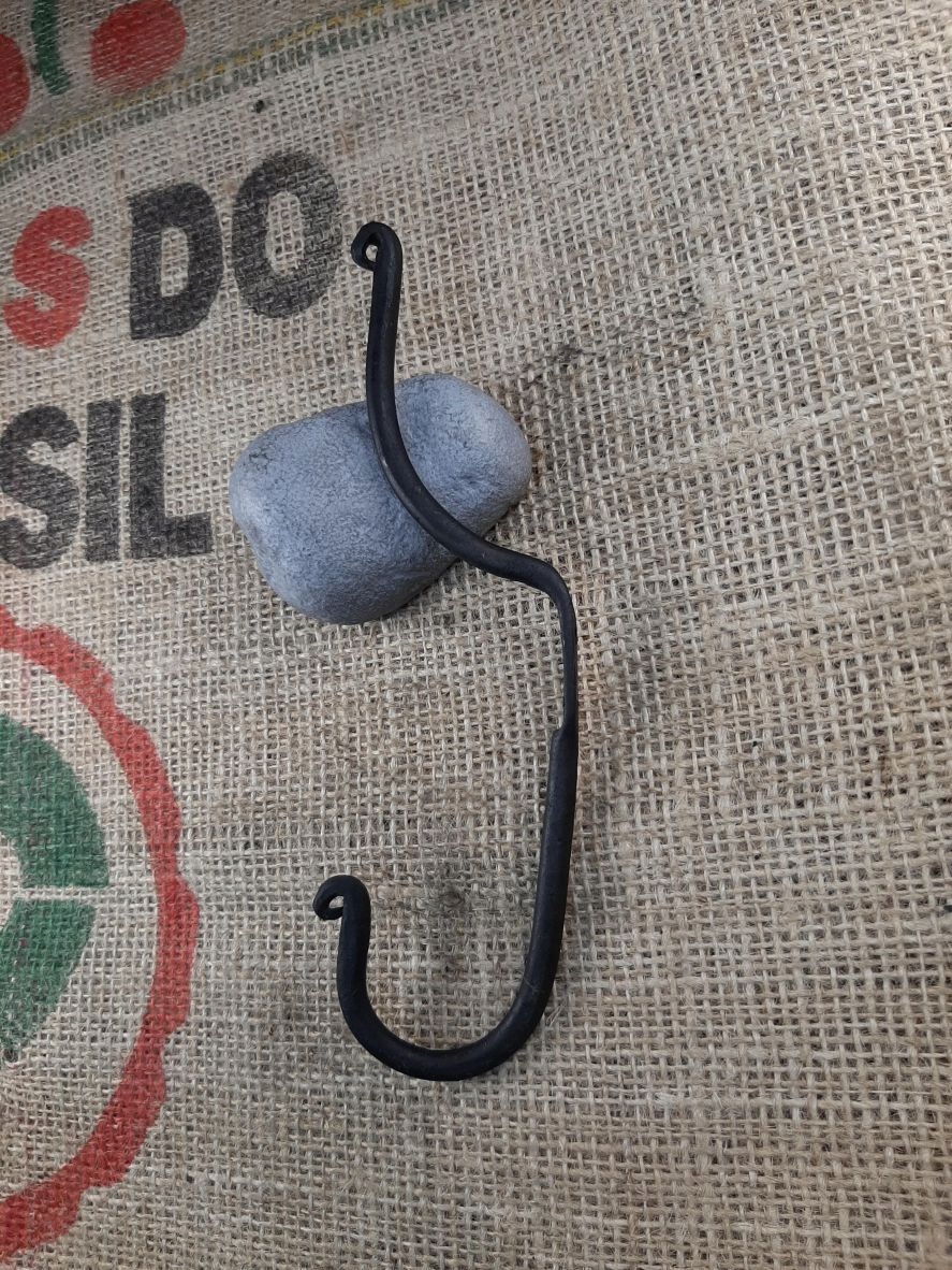 Wieszak na ubrania kuty seria Nawis