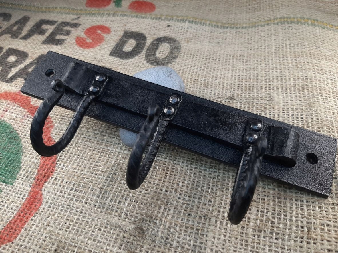 Wieszak ścienny na ubrania Moduł zbrojnik 3 mini