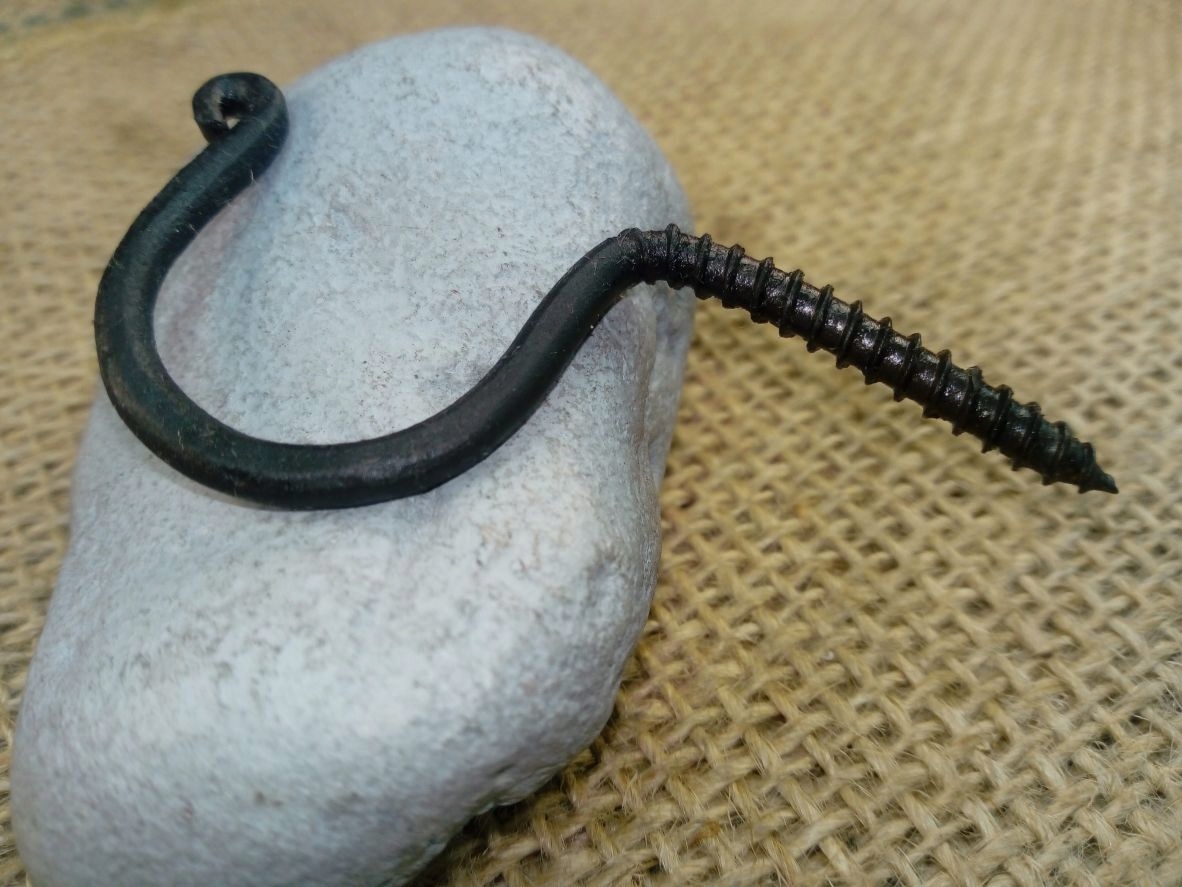 Wieszak na ubrania kuty Gwint midi + kołek