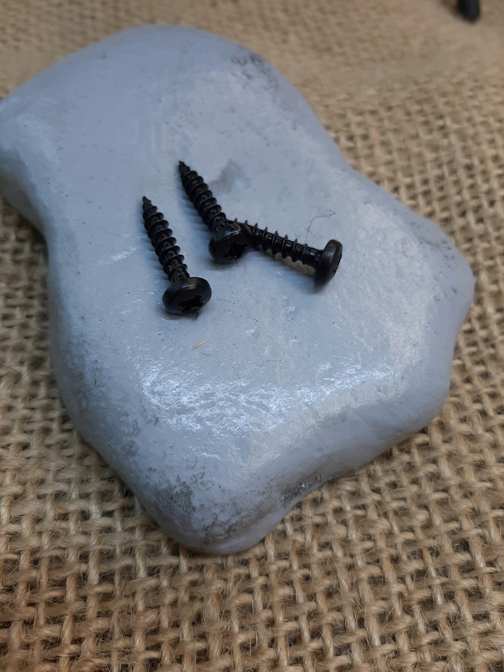 Rustykalny wkręt do drewna. 10 sztuk krzyżak 4x20