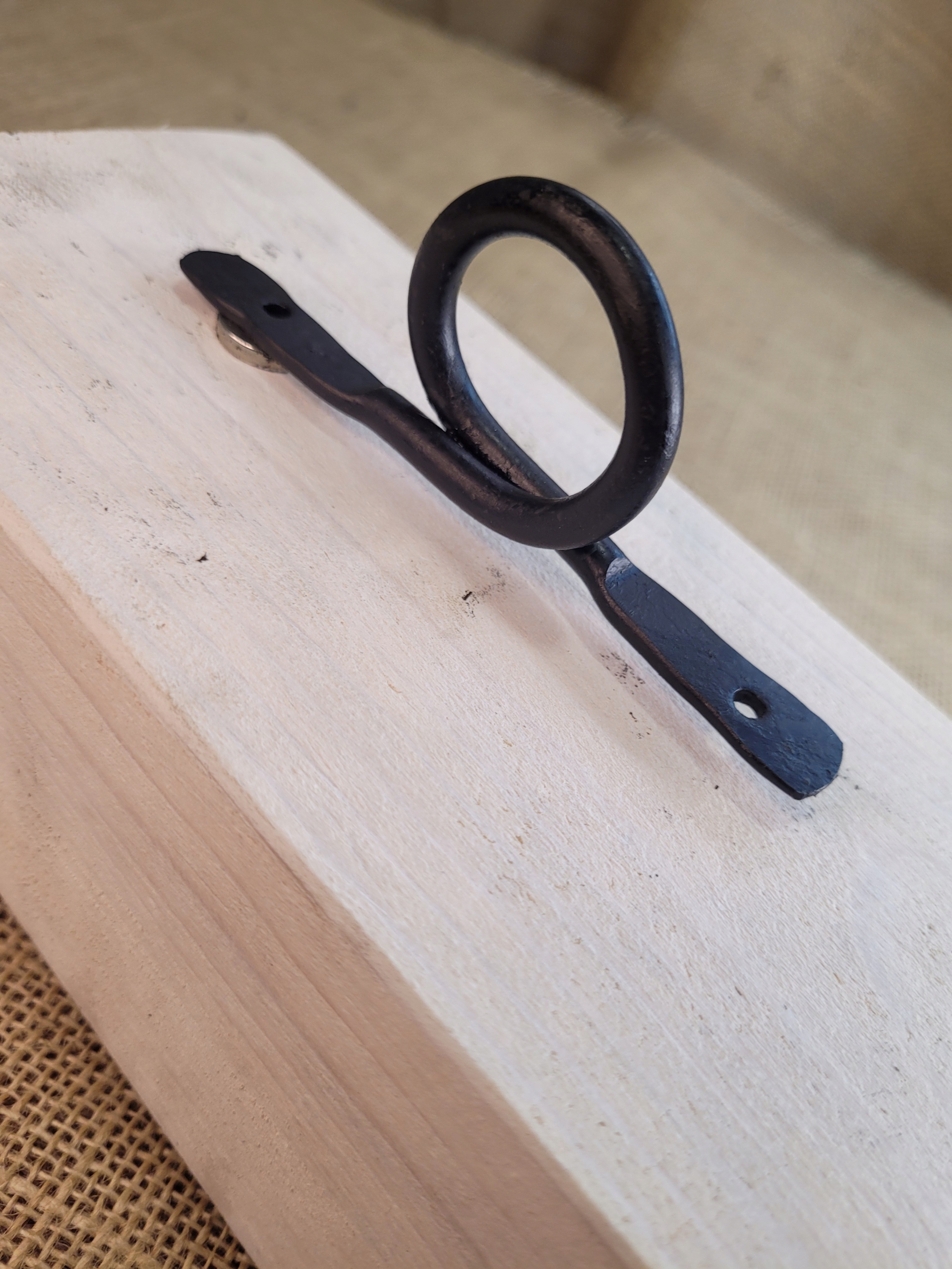 Hak obejma do drążków lub makram. Pętla 28 mm