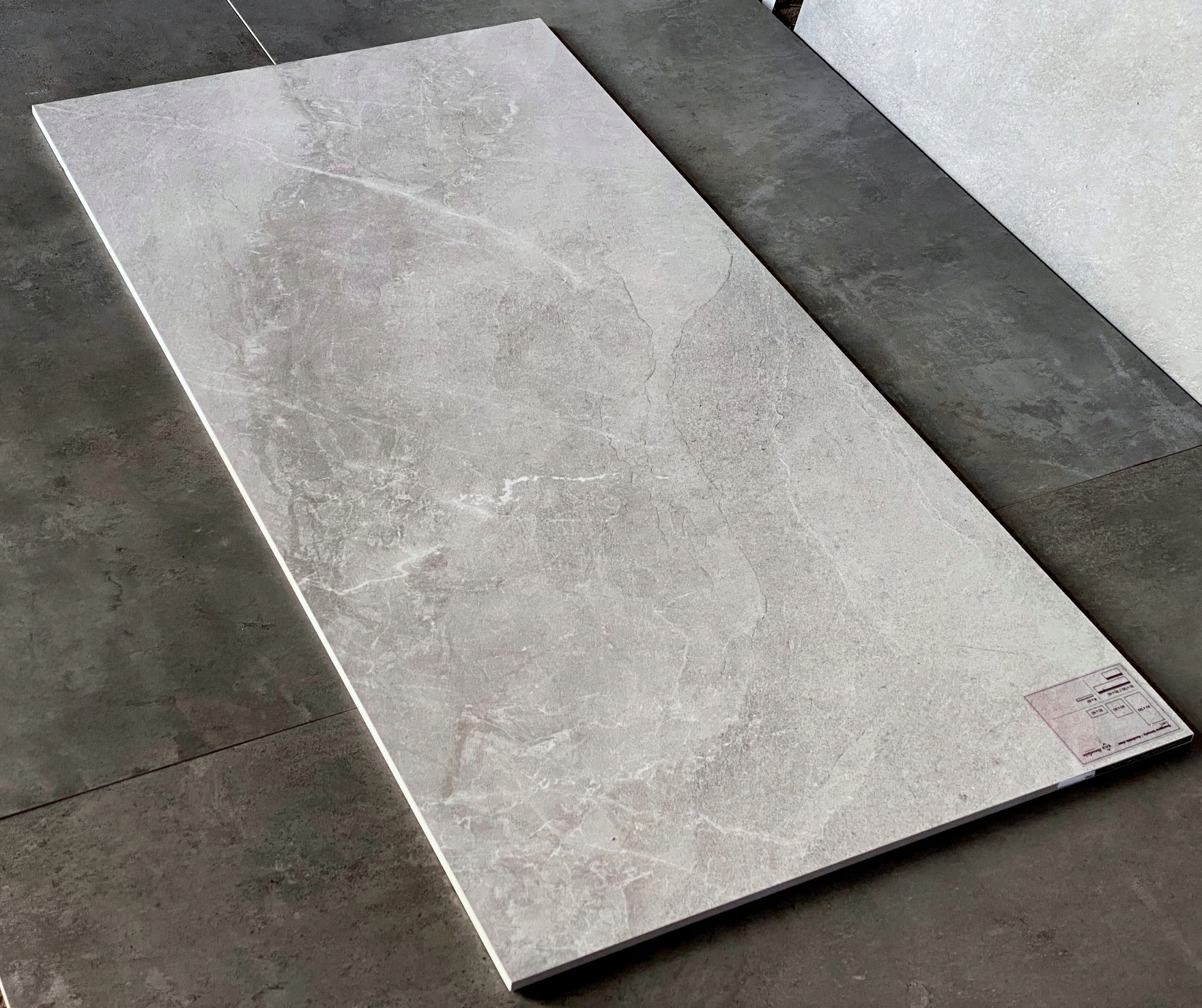 Twardy pogrubiony szary GRES z delikatną żyłą 120X60 PÓŁMATOWY - SUPER CENA