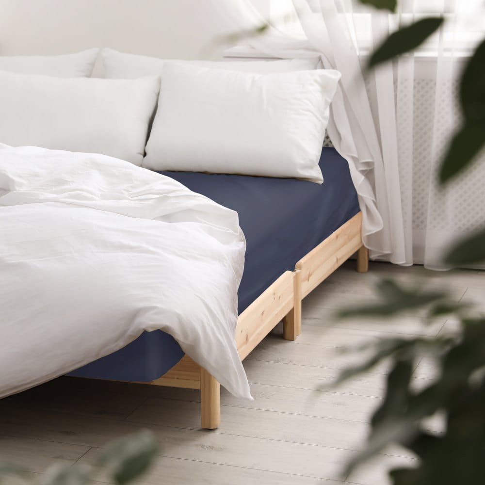 Granatowe Prześcieradło Satynowe Z Gumką 220x200