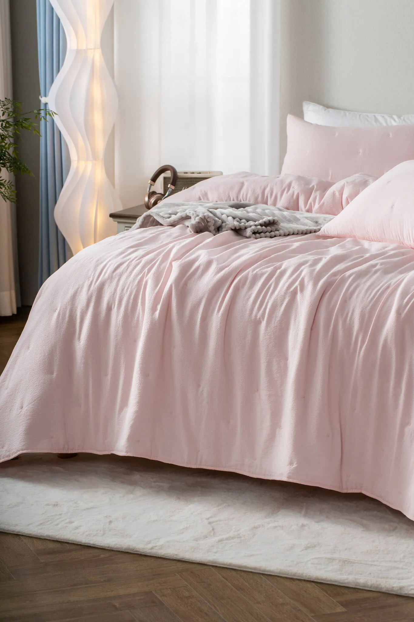 NARZUTA FAKTUROWANA Z HAFTEM KROPEK 240/220 PUDROWY RÓŻ view 2