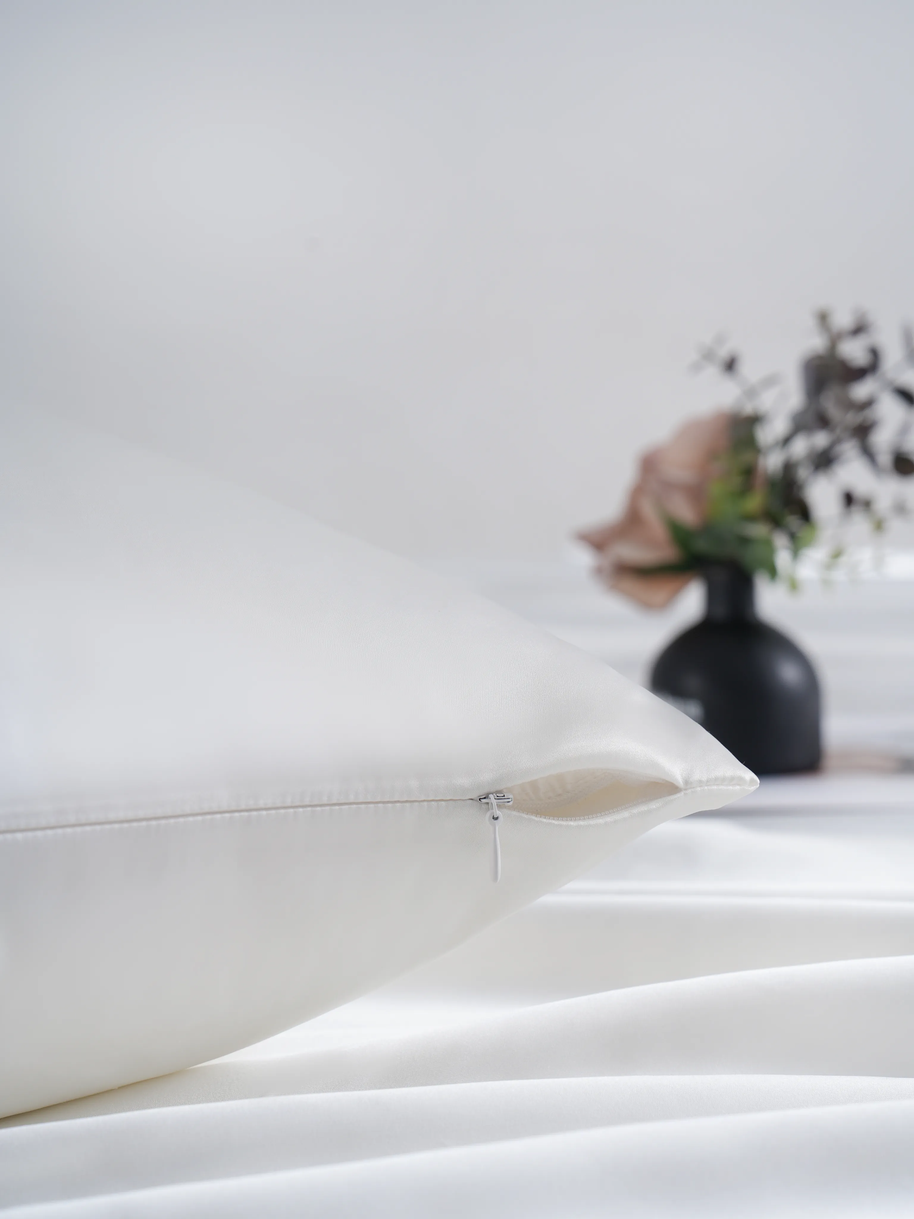 Jedwabna Poszewka 40x40 Biała view 4