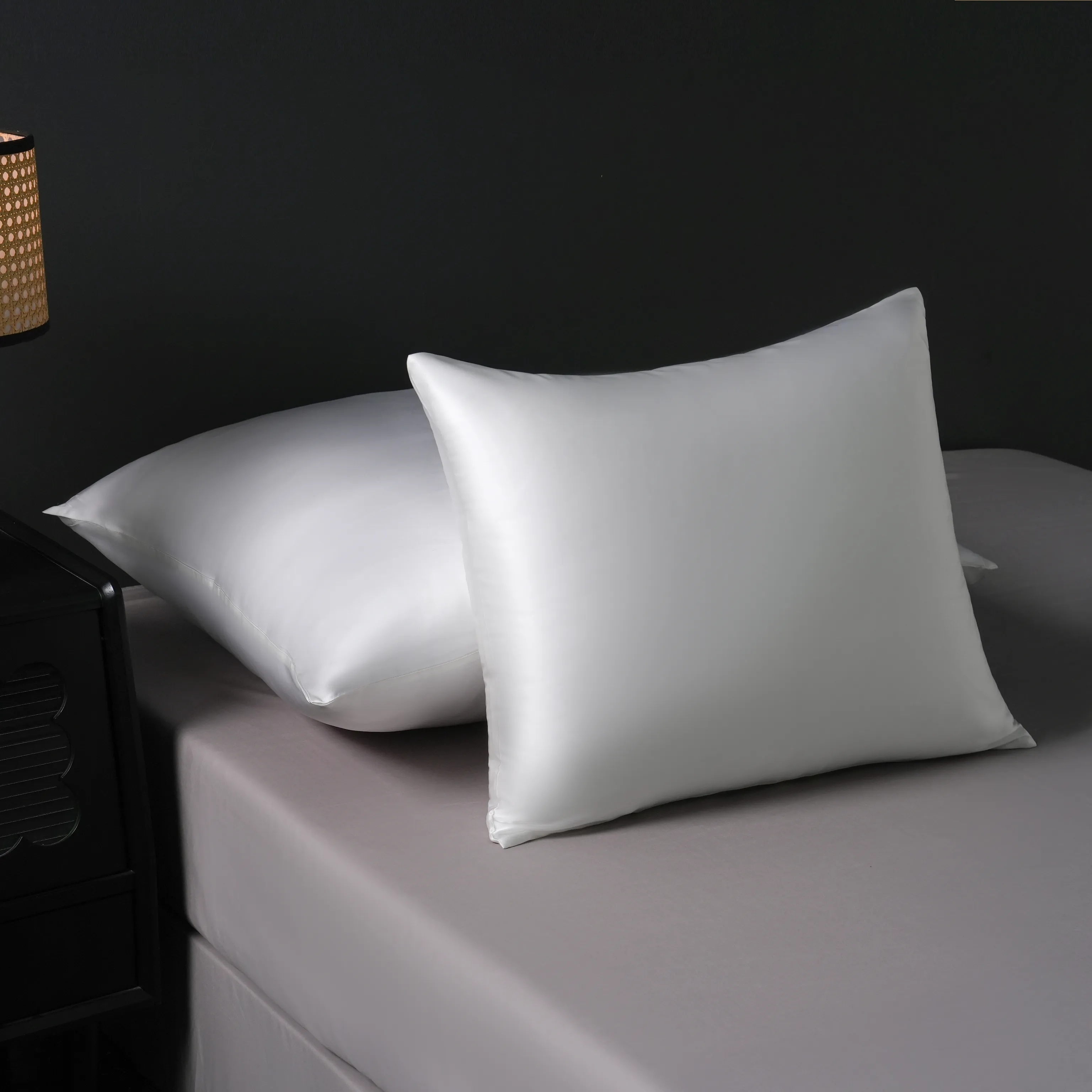 Jedwabna Poszewka 40x40 Biała view 3