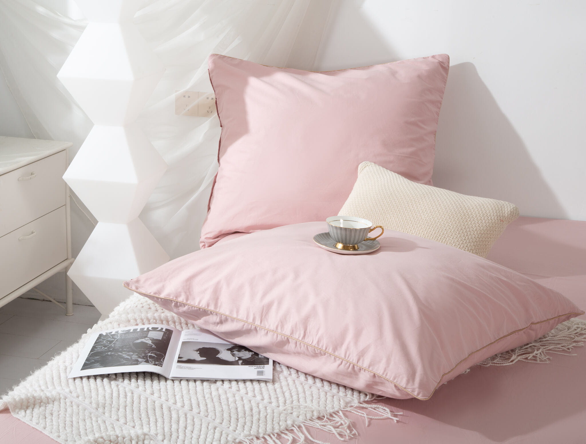 Pudrowa Pościel z  Satyny ze Złotą Lamówką 220x200 view 5