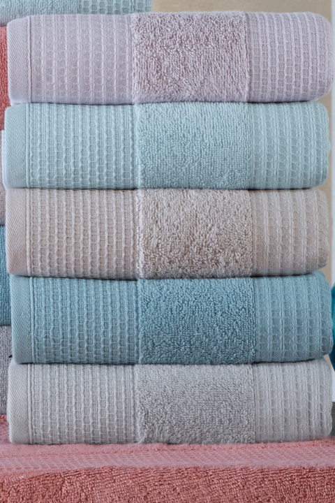 Ręcznik Elit z Egipskiej Bawełny 100x150 600/m2  Zgaszony Róż view 3