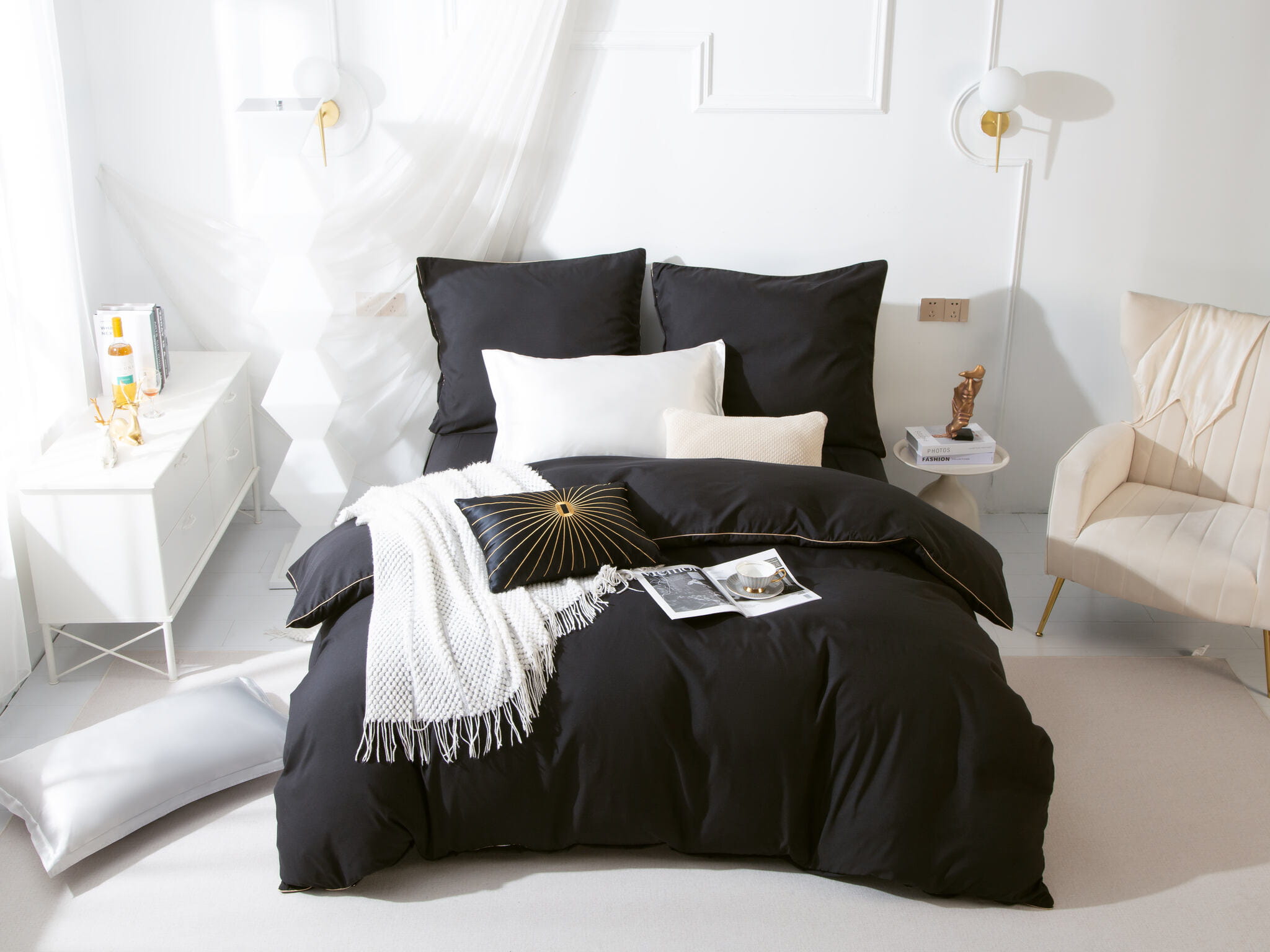 Czarna Pościel z  Satyny ze Złotą Lamówką 160x 200 view 5