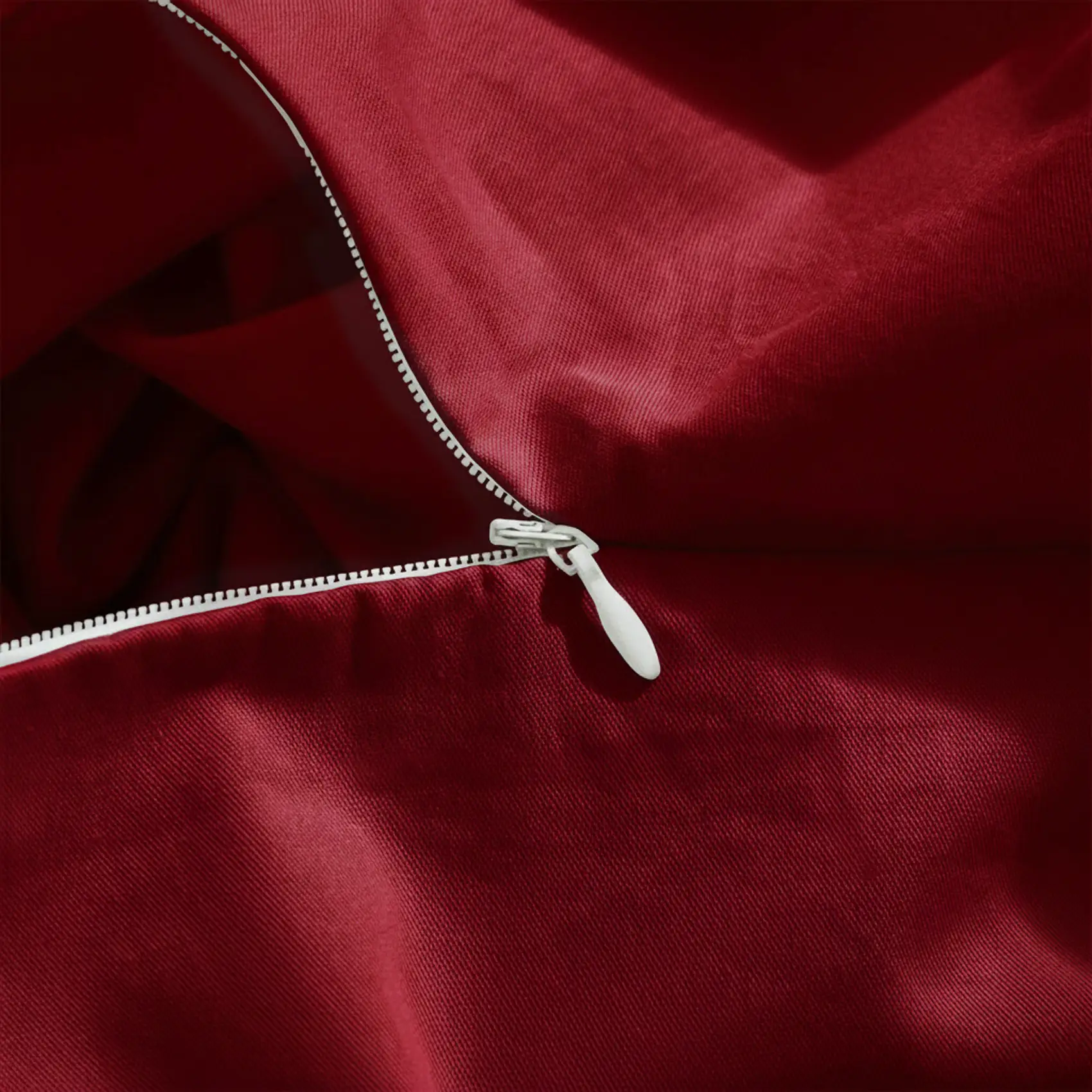 POŚCIEL SATYNOWA JEDNOBARWNA BORDOWA 220/200