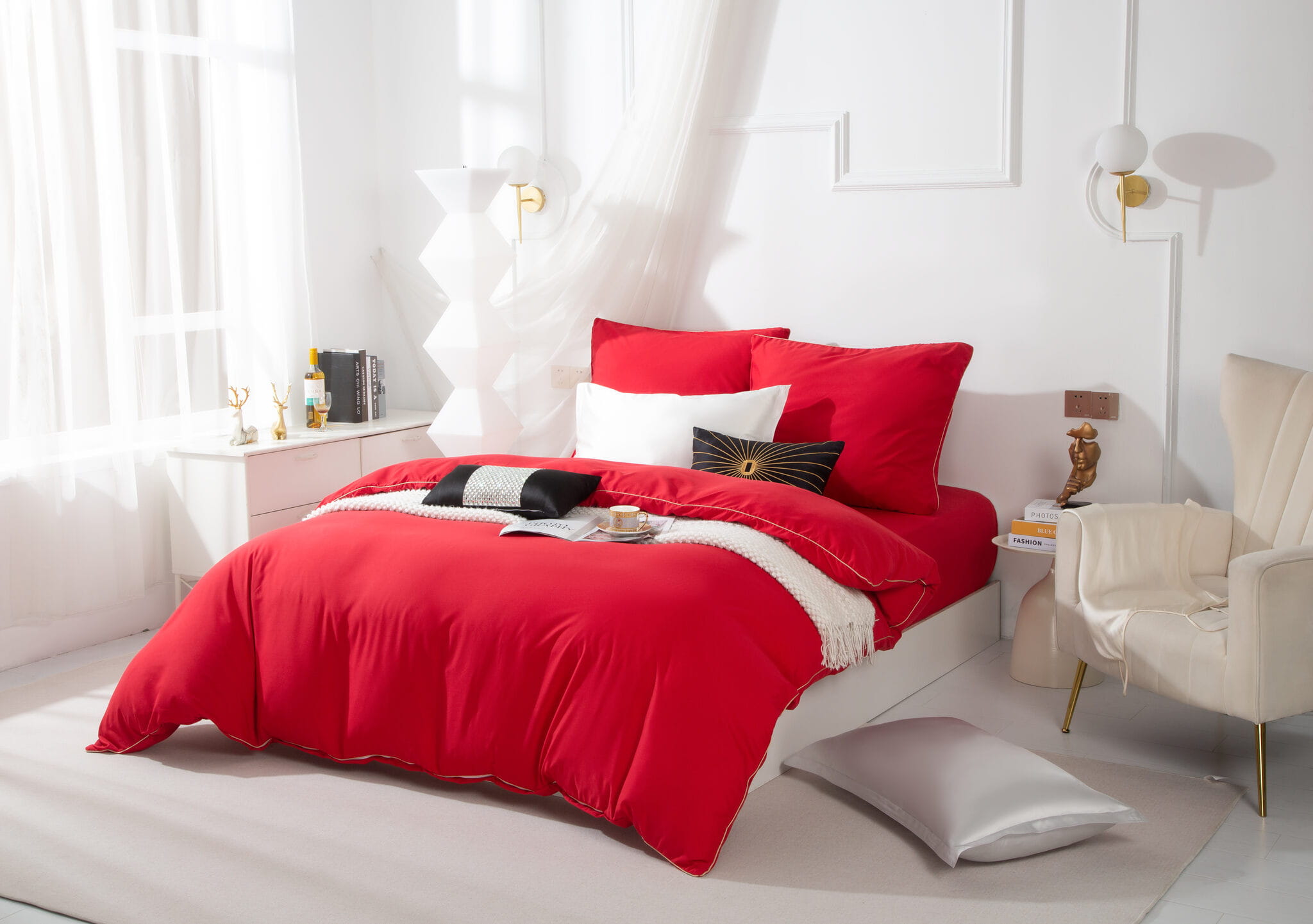 Czerwona Pościel z  Satyny ze Złotą Lamówką 220x200 view 2