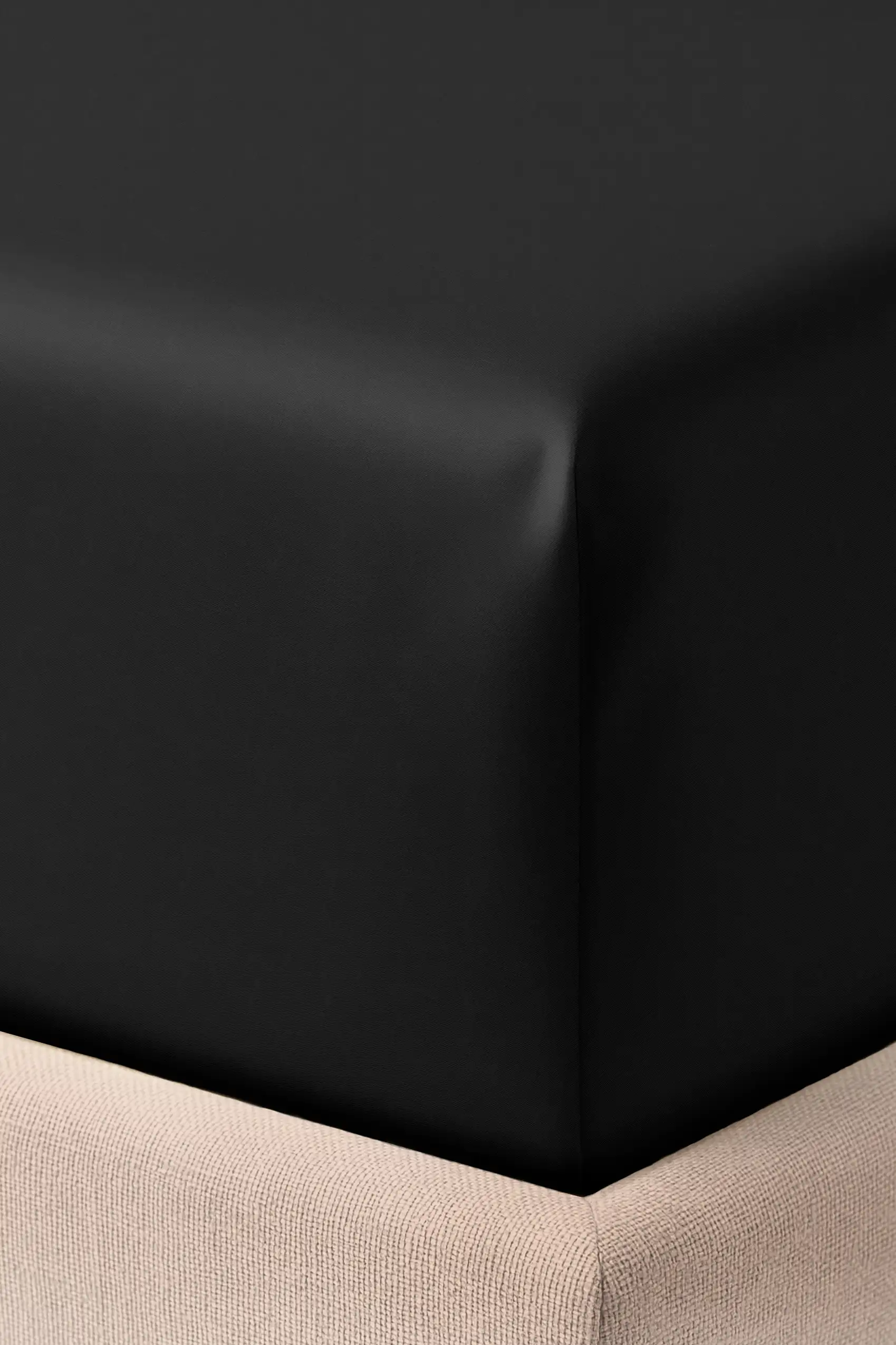 Czarne Prześcieradło Satyna Z Gumką 140x200 view 4